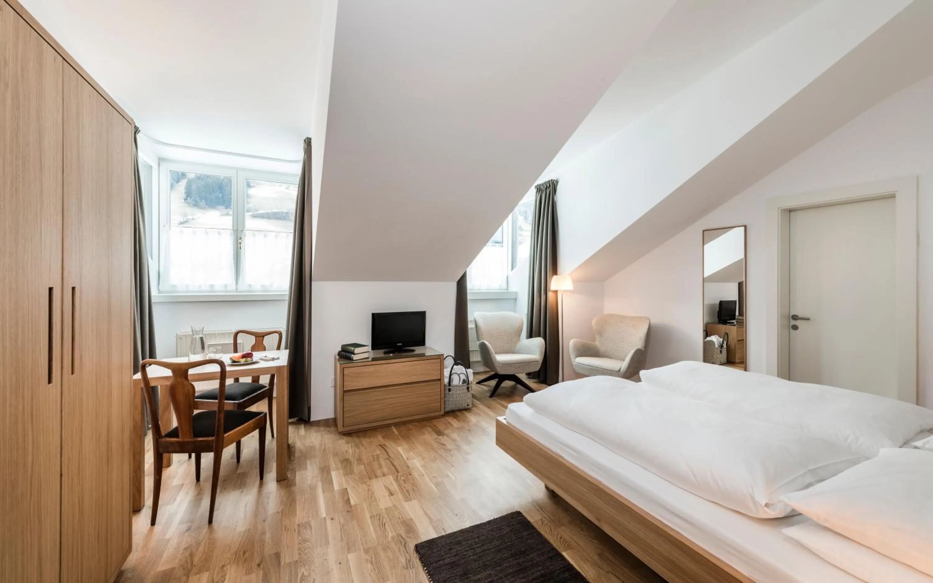 Bedroom, Bed in Boutique & Gourmet Hotel Orso Grigio - Grauer Bär