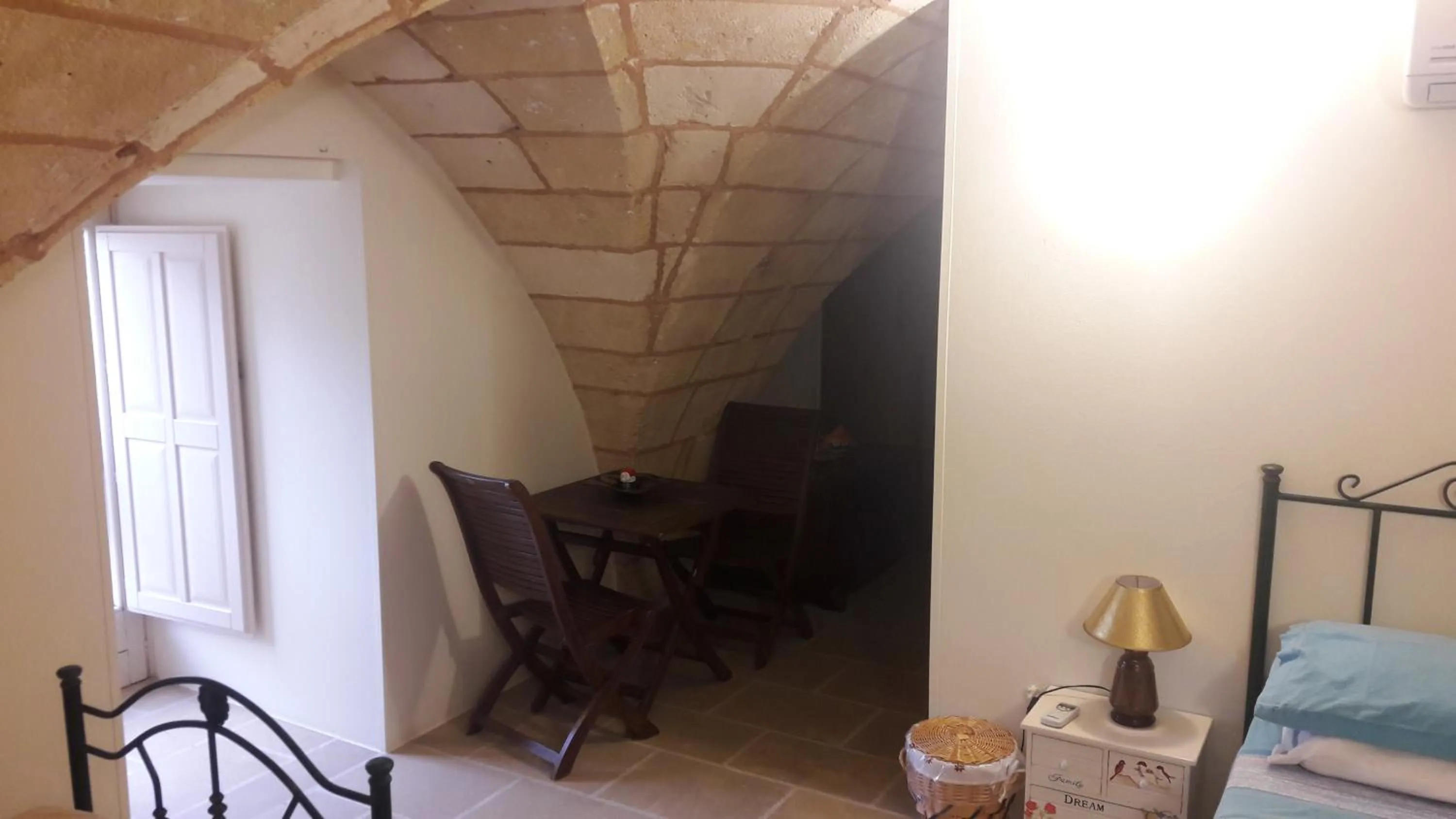 Photo of the whole room, Bed in Palazzo Mellacqua