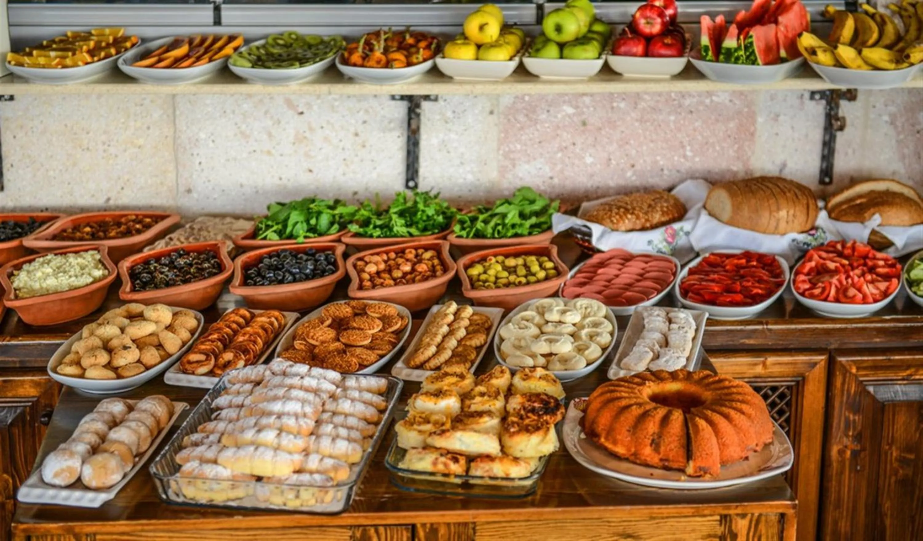 Buffet breakfast in Elysee Cave House