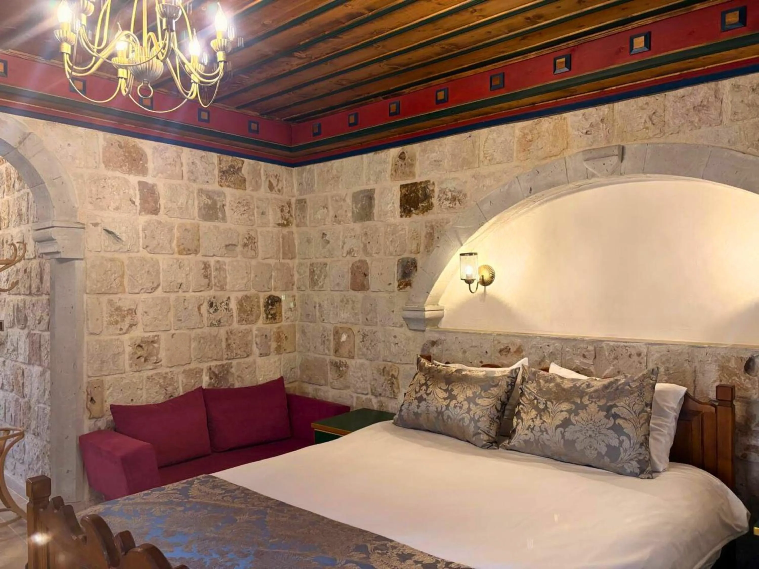 Bed in Elysee Cave House