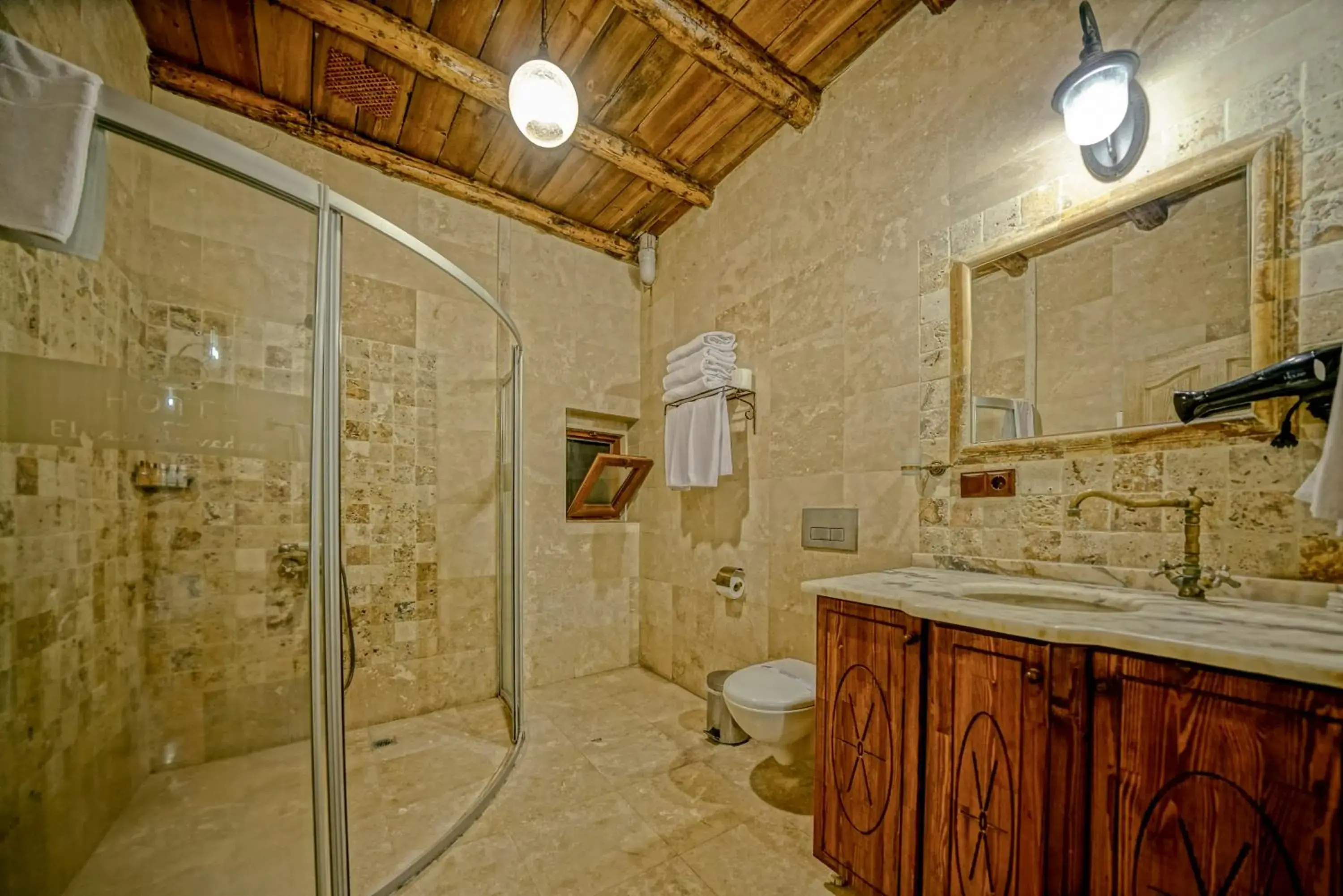 Boutique Quadruple Room in Elysee Cave House Boutique Quadruple Room in Elysee Cave House