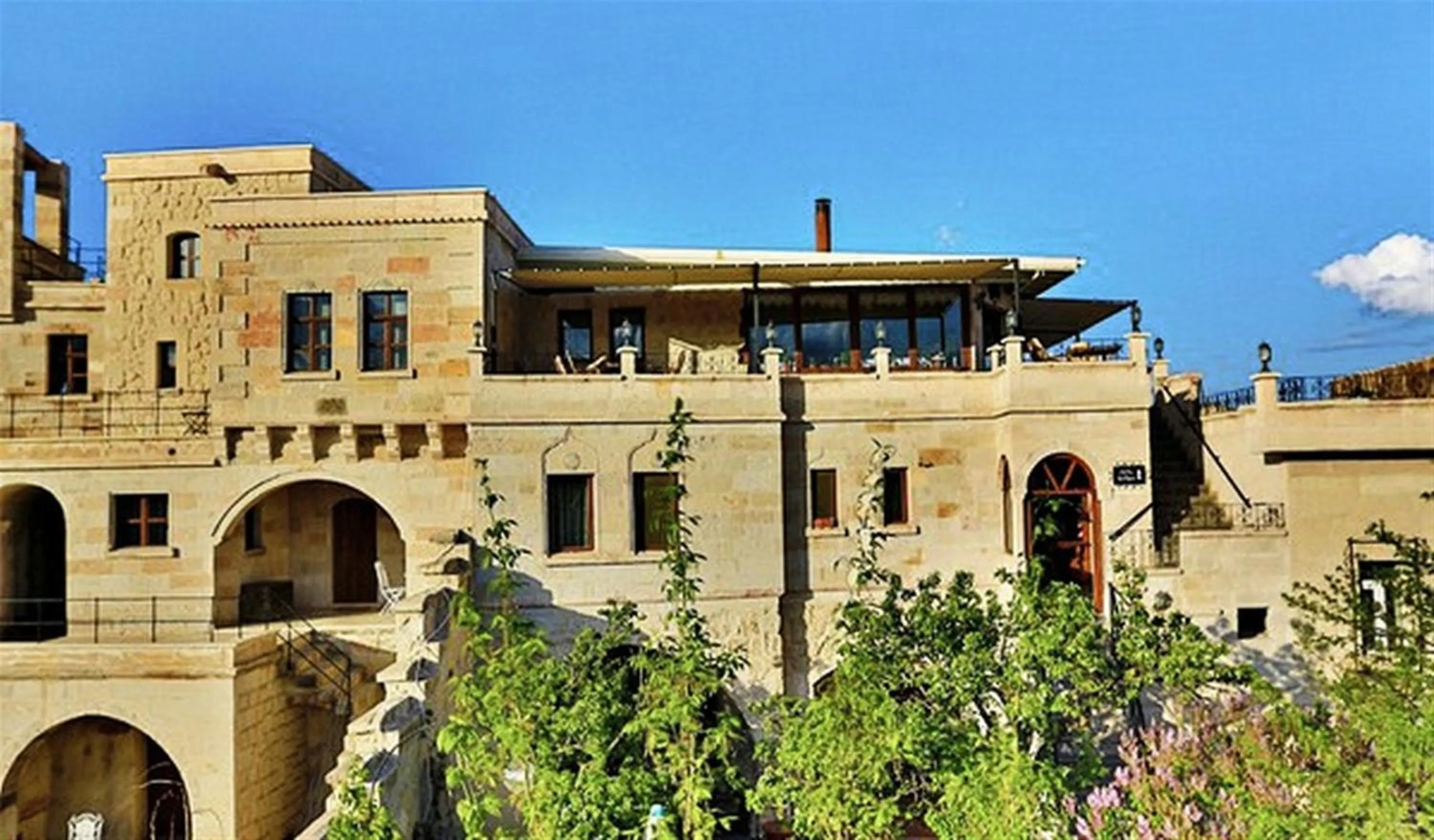 Facade/entrance in Elysee Cave House