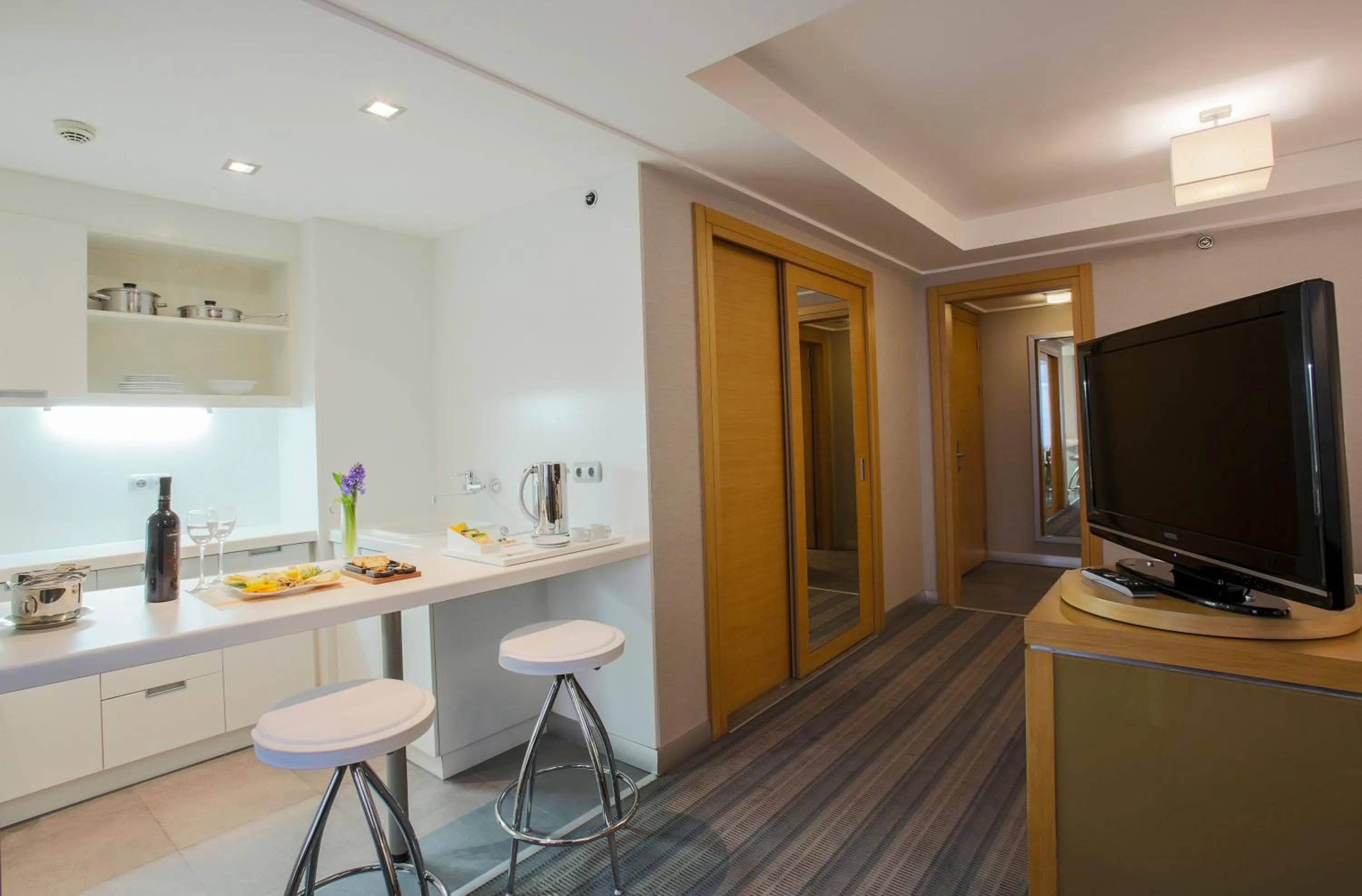 Other in Housez Suites & Apartments Special Class