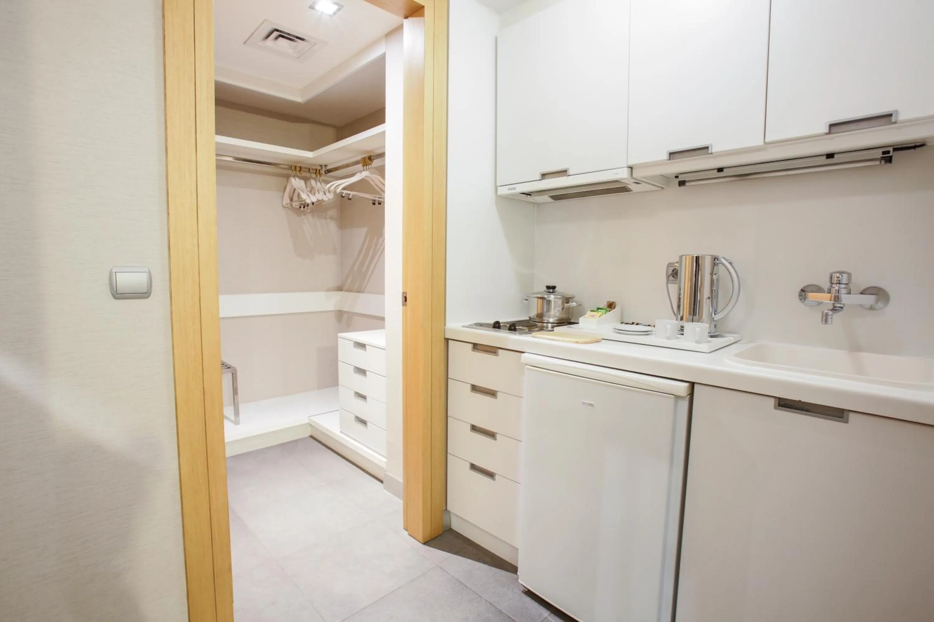 Kitchen or kitchenette in Housez Suites & Apartments Special Class