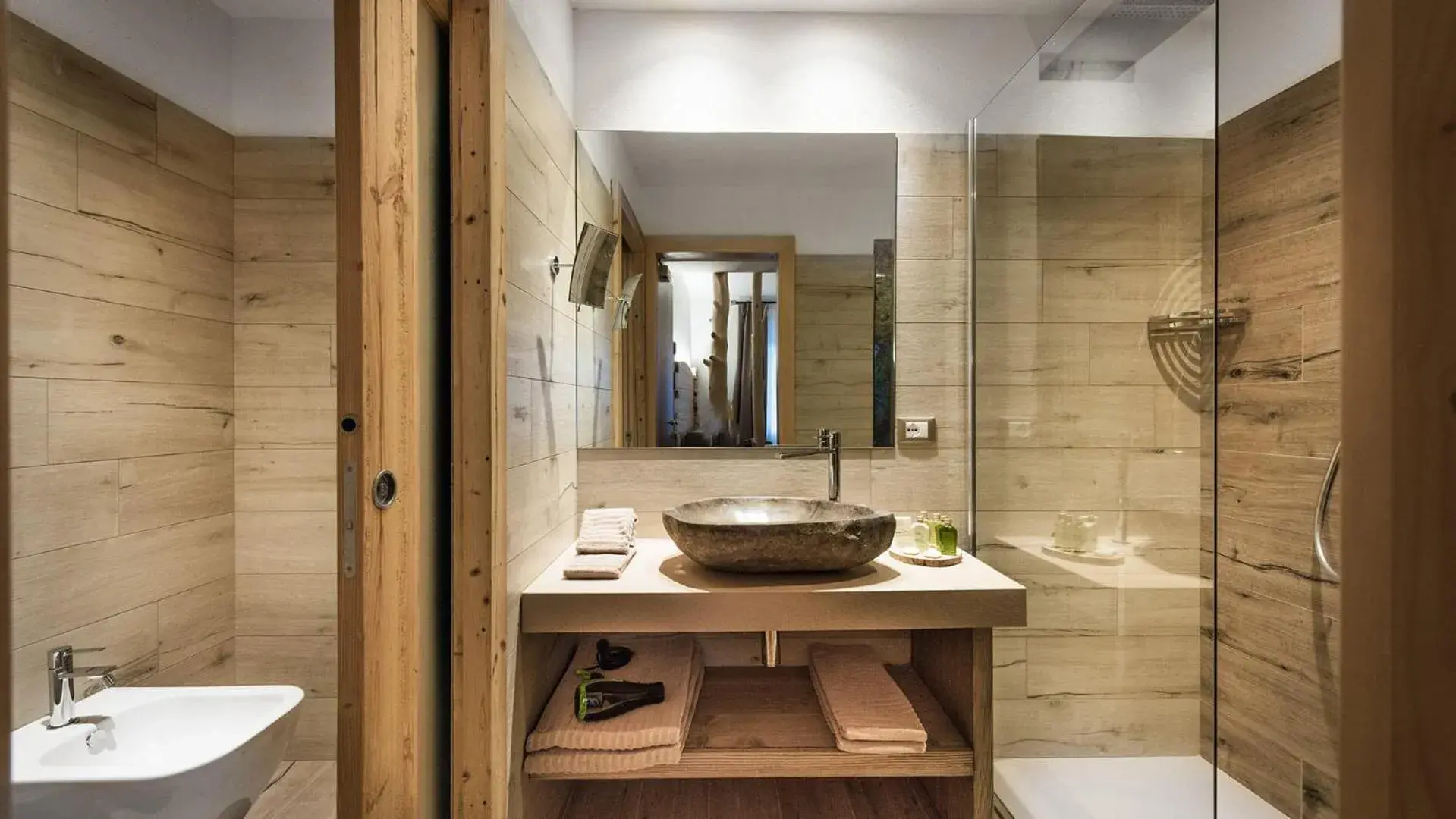 Bathroom in Sporthotel Romantic Plaza Bathroom in Sporthotel Romantic Plaza