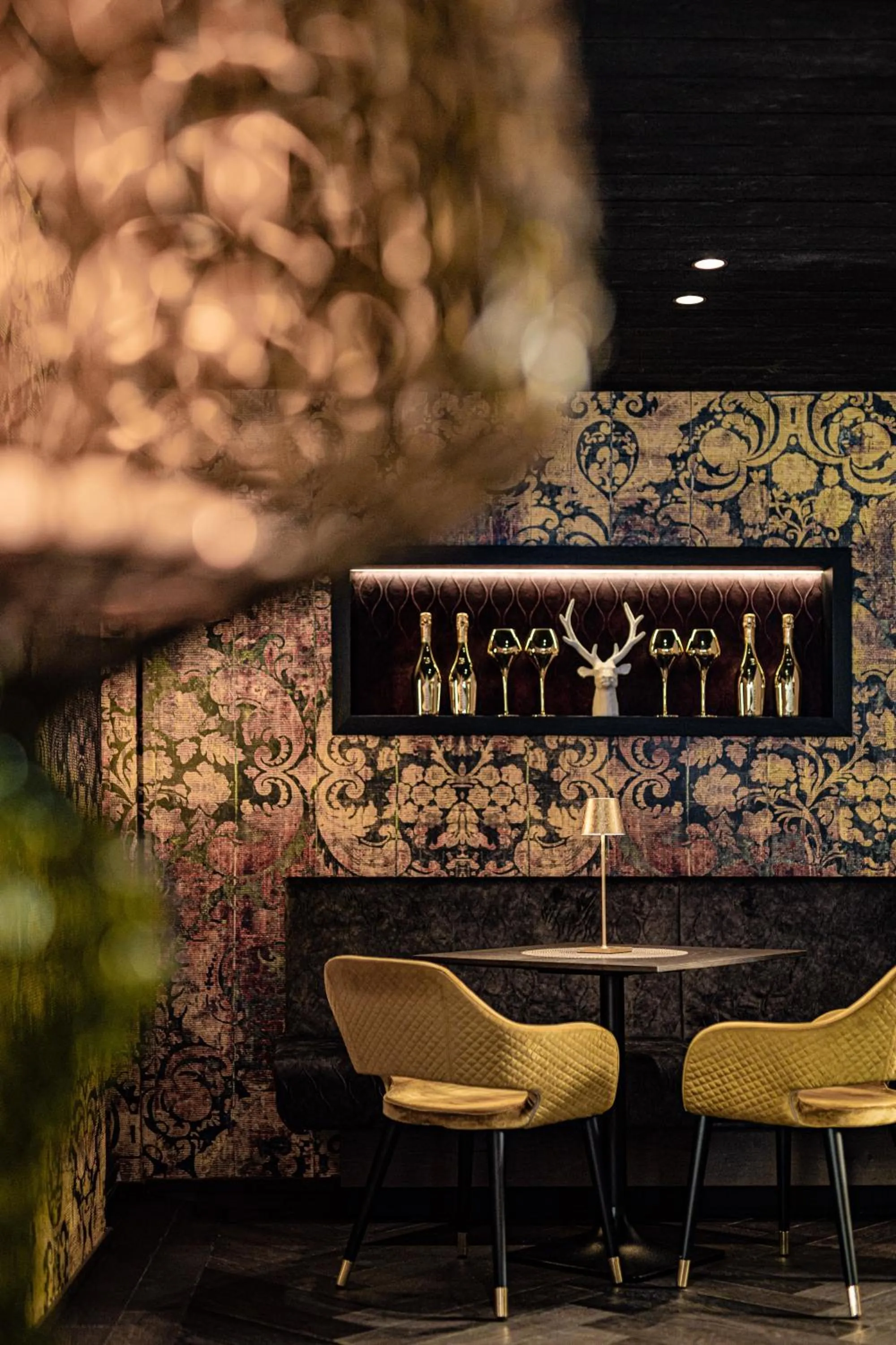 Lounge or bar in Alpin Garden Luxury Maison & SPA - Adults Only