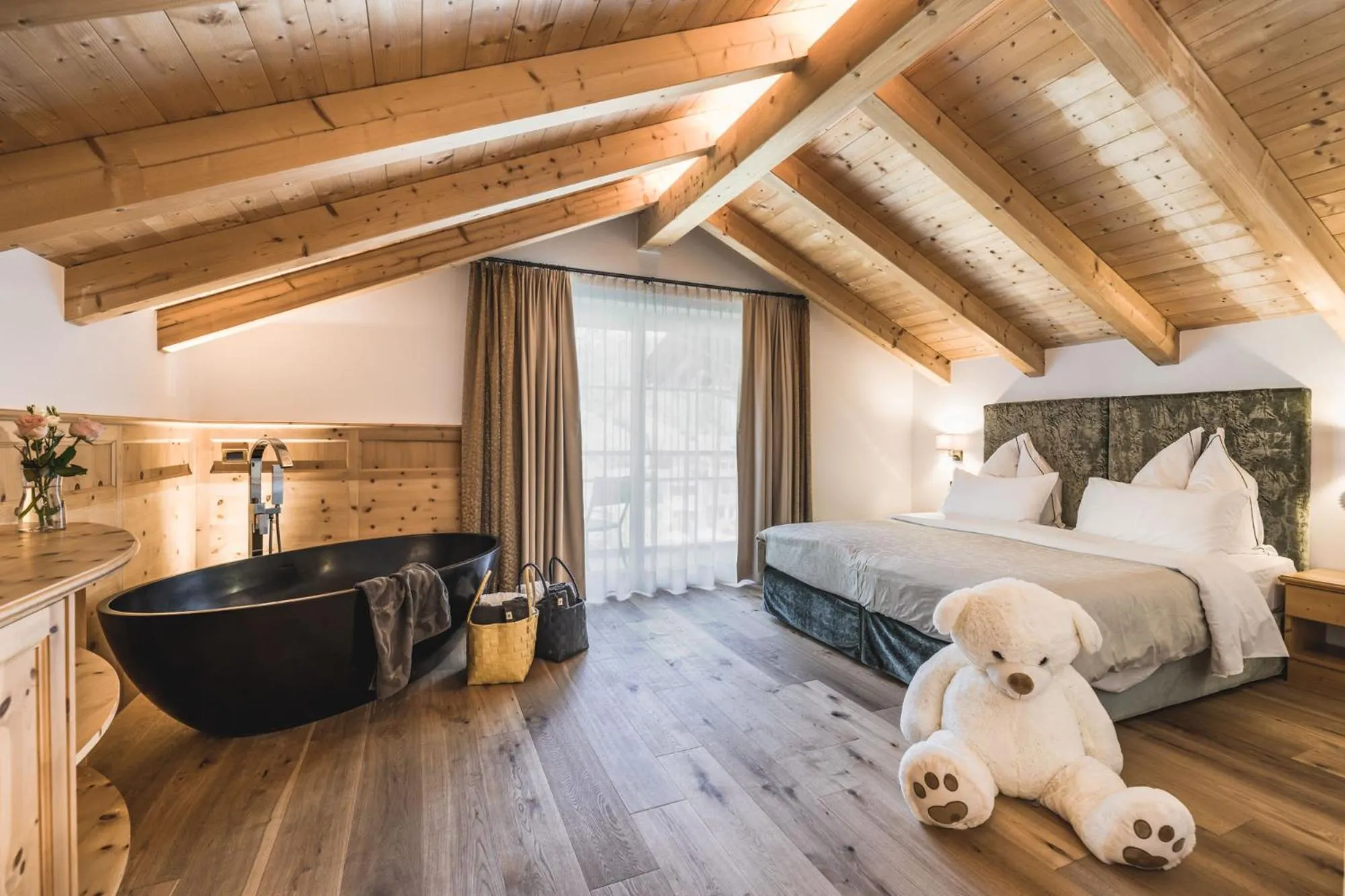 Bed in Alpin Garden Luxury Maison & SPA - Adults Only