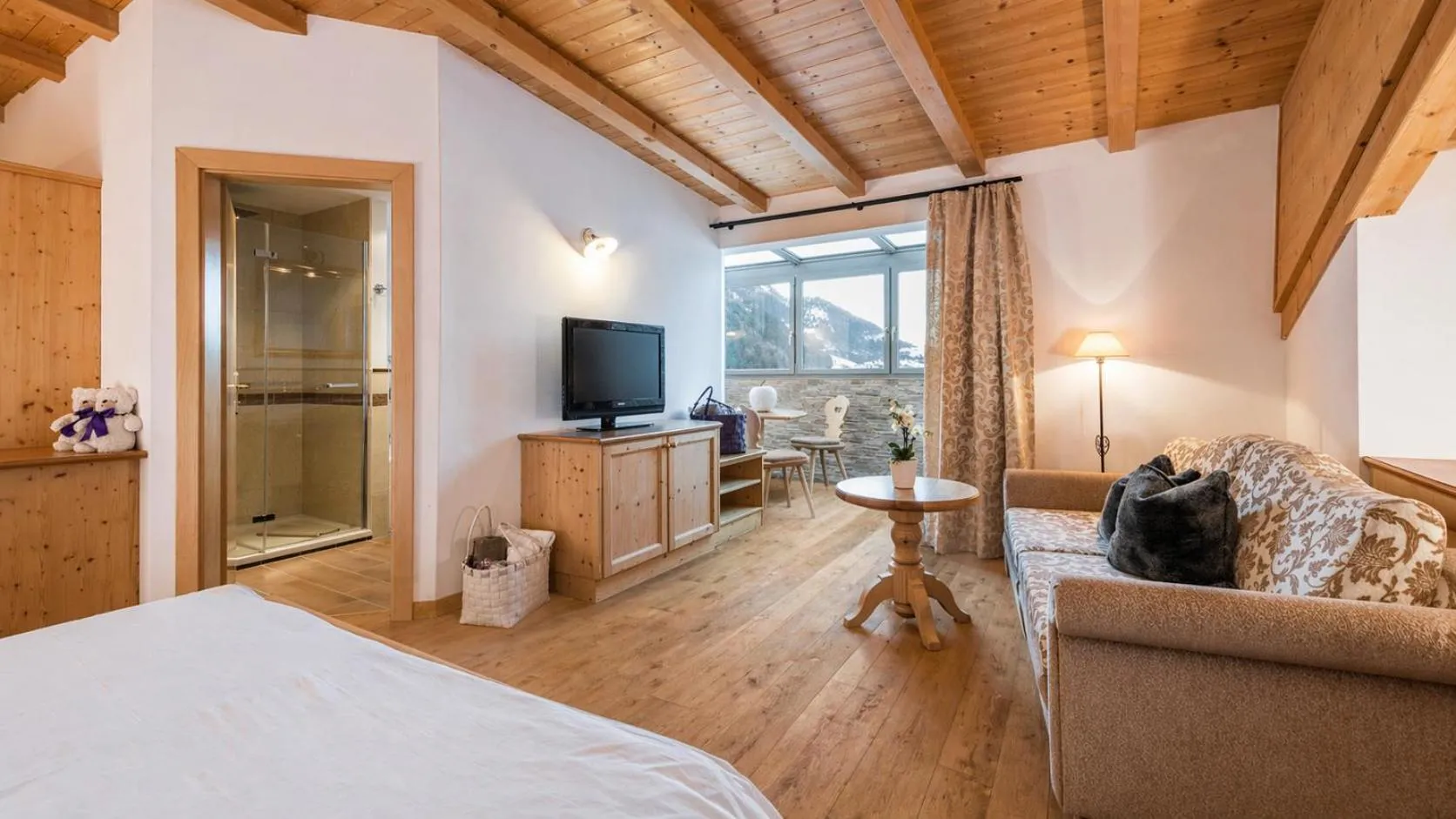 Bedroom, Bed in Alpin Garden Luxury Maison & SPA - Adults Retreat