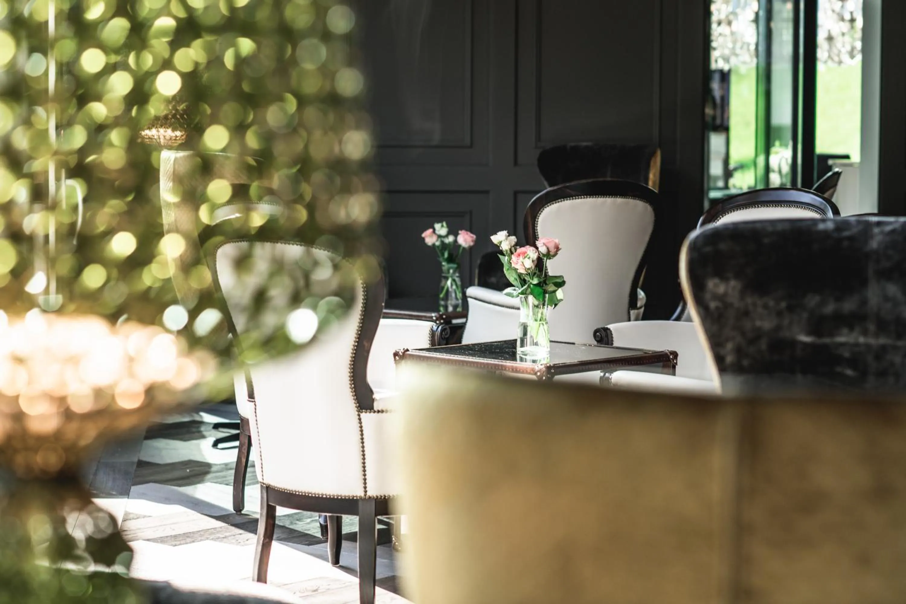 Lounge or bar in Alpin Garden Luxury Maison & SPA - Adults Only