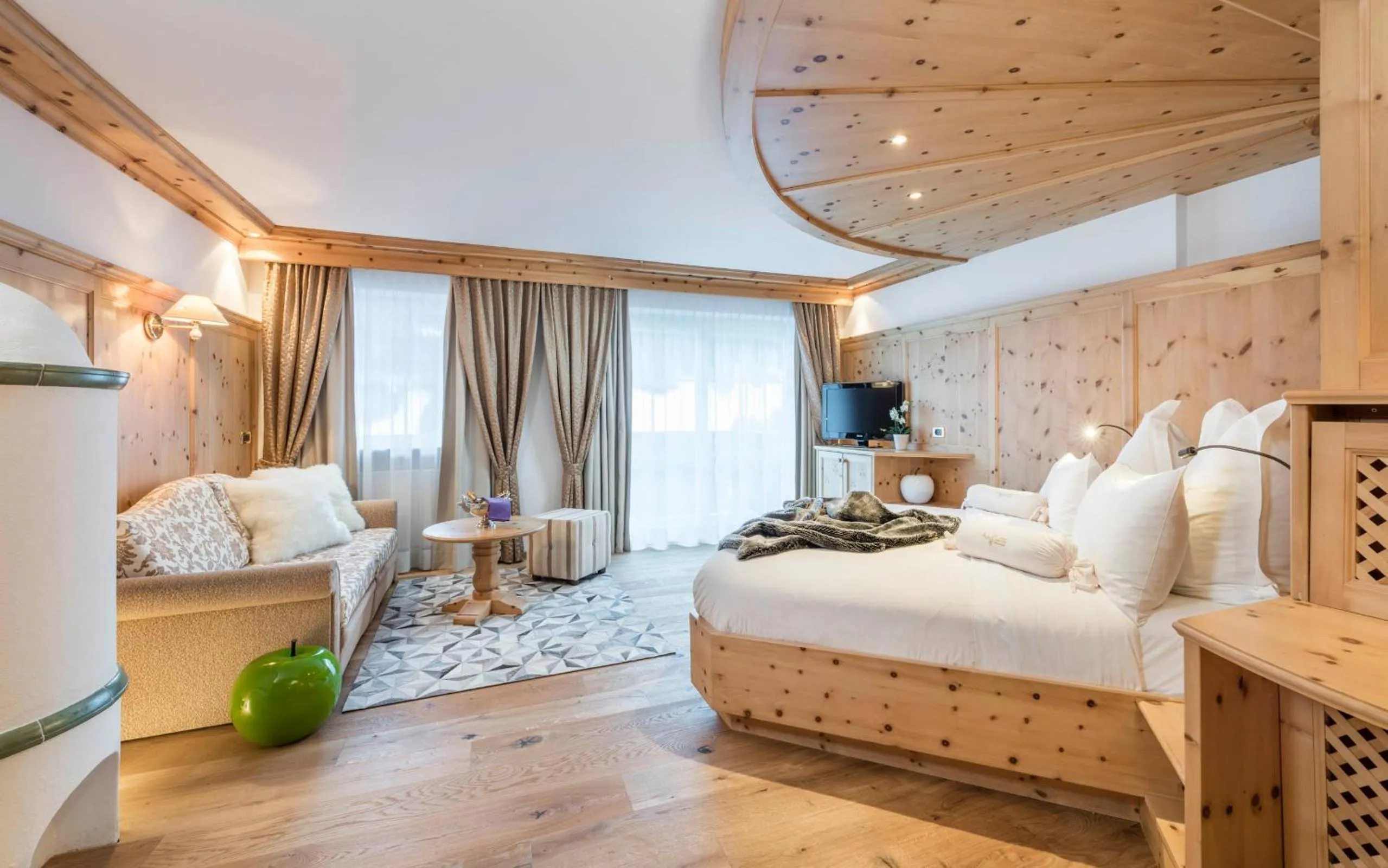 Photo of the whole room, Bed in Alpin Garden Luxury Maison & SPA - Adults Only