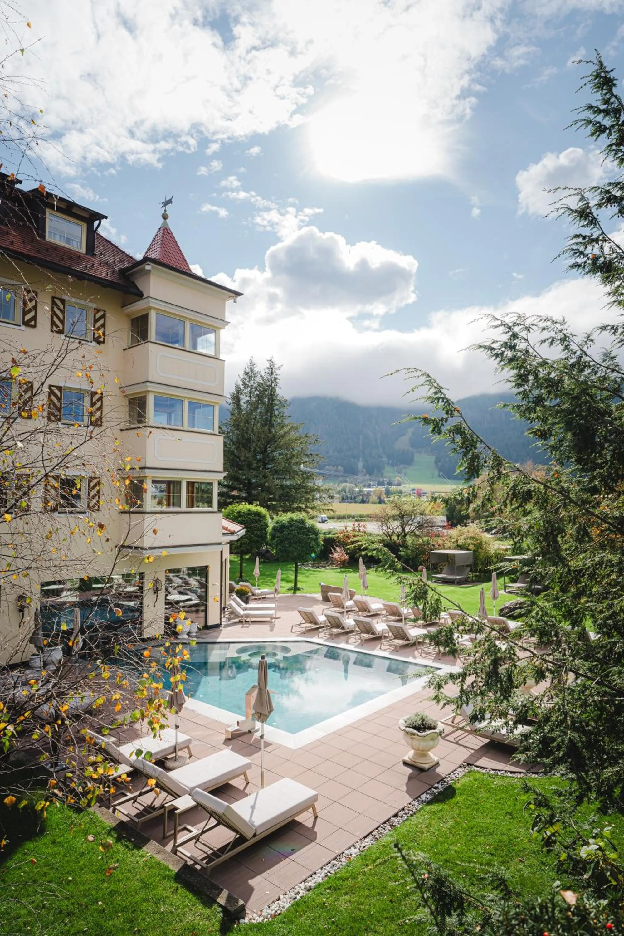 Pool view in Majestic - Unique Spa Resort