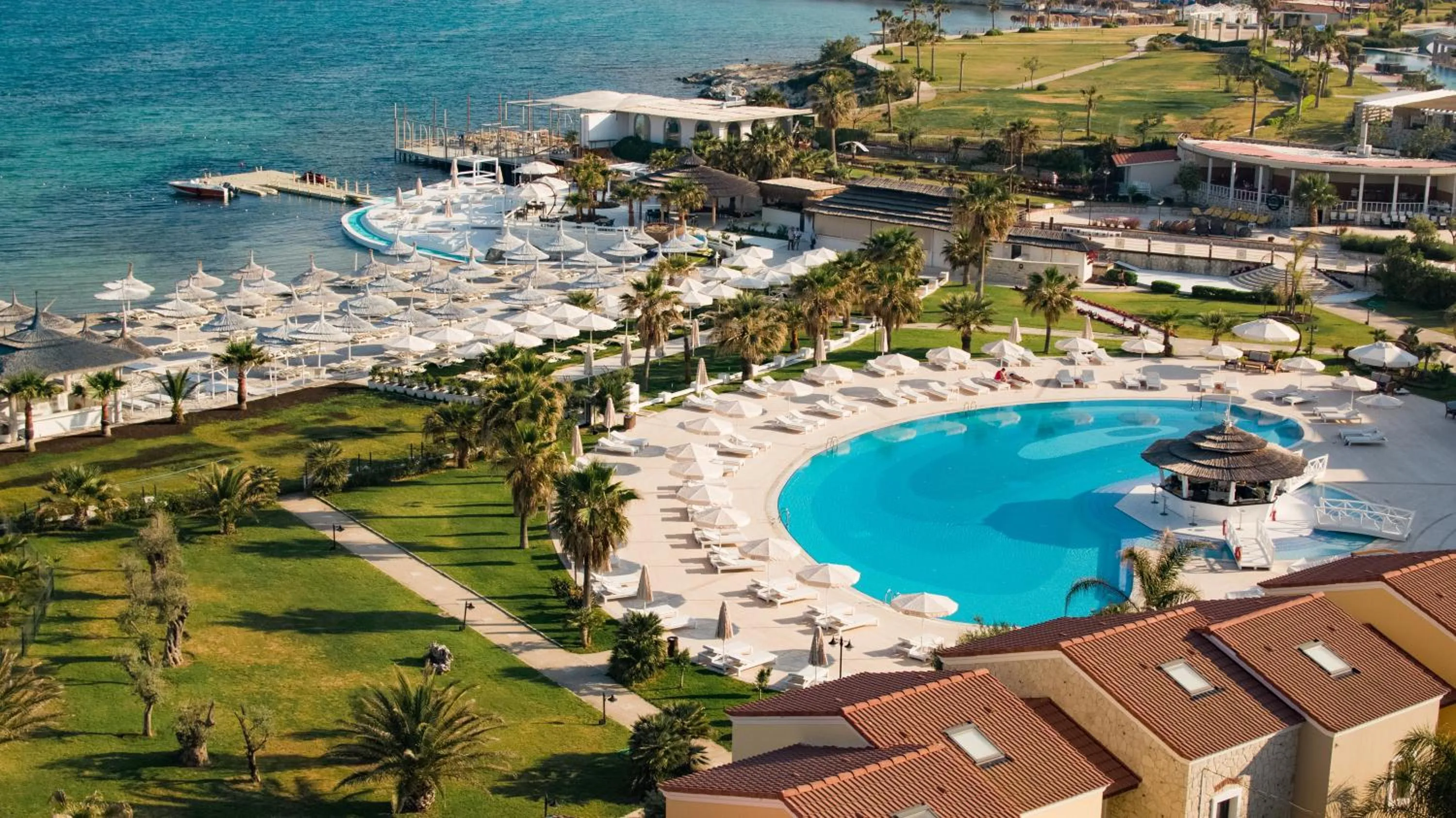 Property building in Cocos The Club Solto