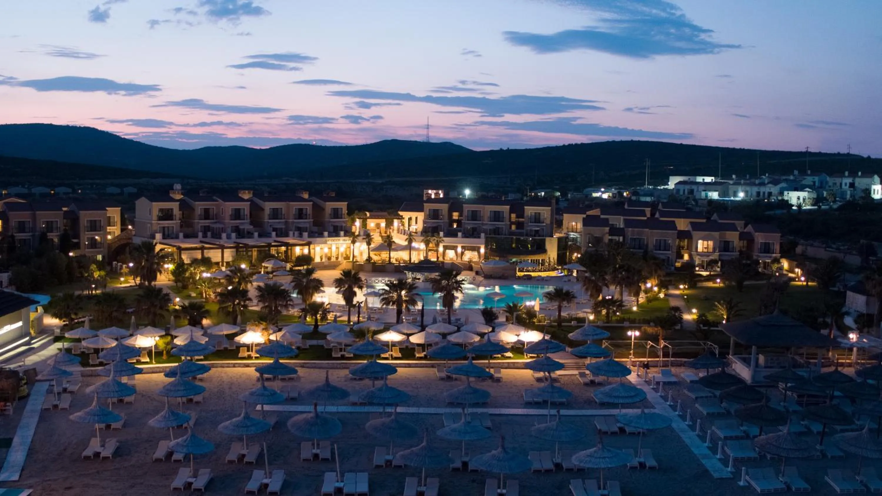 Property building in Cocos The Club Solto