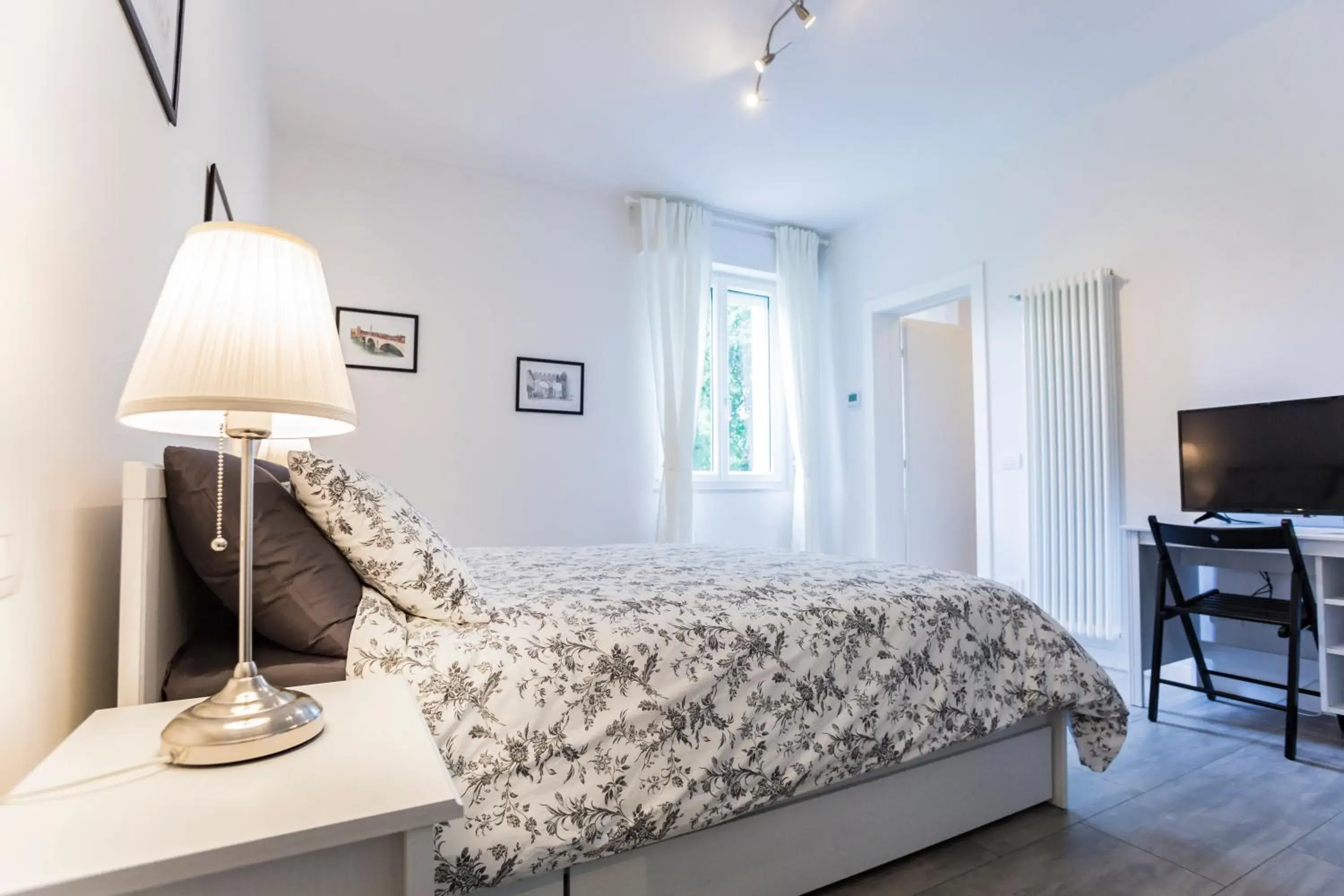 Double Room with Private Bathroom - single occupancy in B&B LA CORTE SANTA MARIA Double Room with Private Bathroom - single occupancy in B&B LA CORTE SANTA MARIA