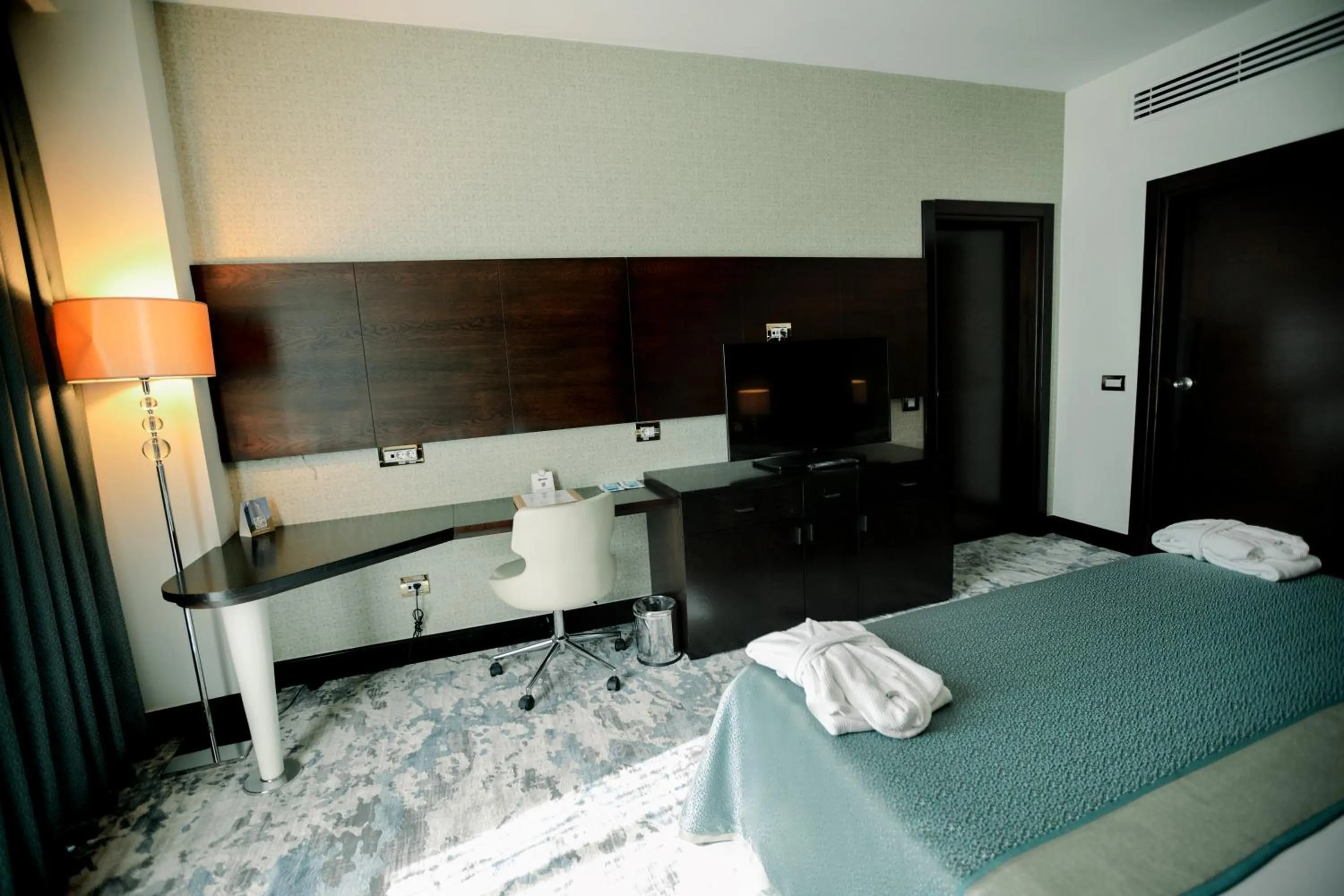 TV and multimedia, Bed in Baia Bursa Hotel