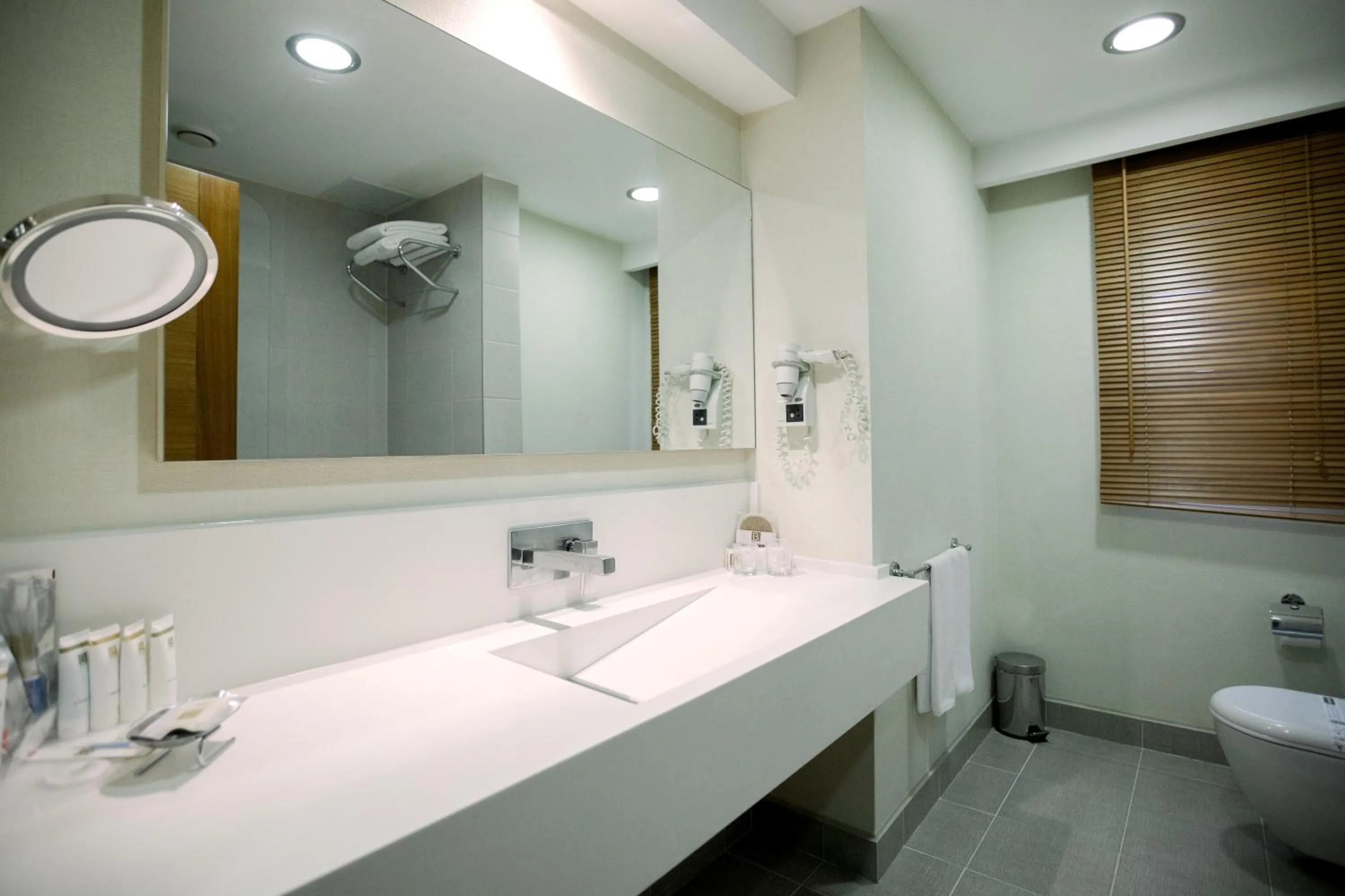 Bathroom in Baia Bursa Hotel