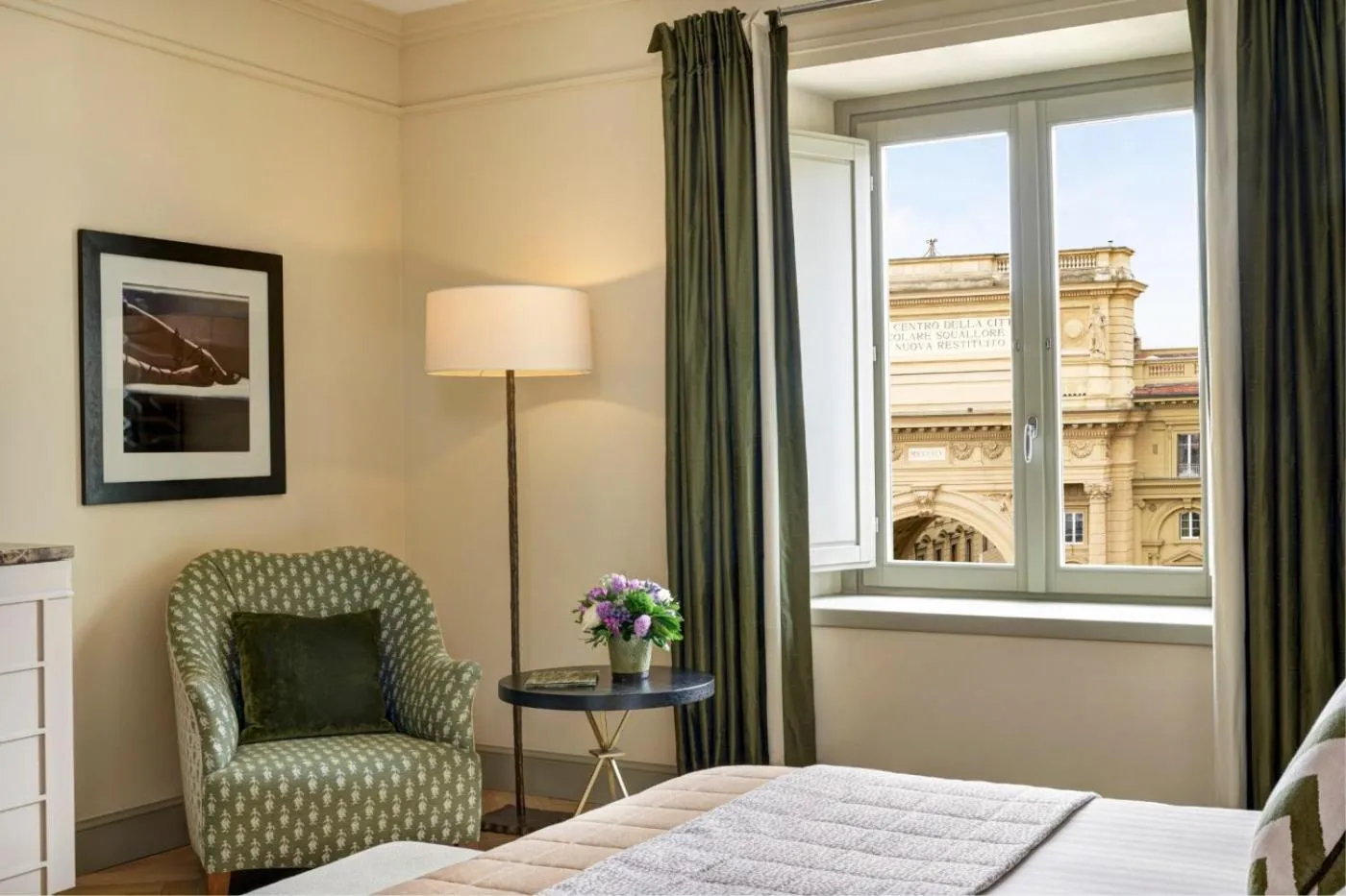 Bedroom, Bed in Rocco Forte Hotel Savoy