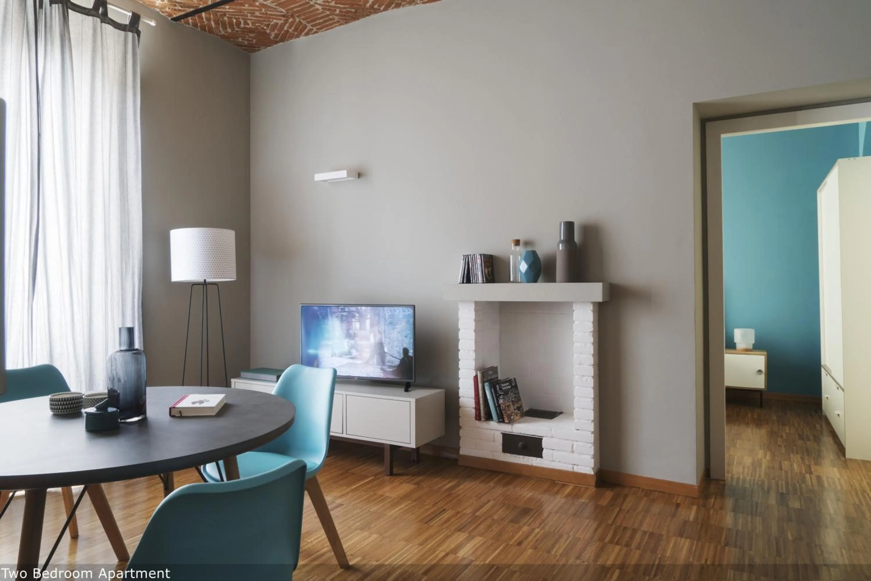 TV and multimedia in Brera Apartments in San Fermo