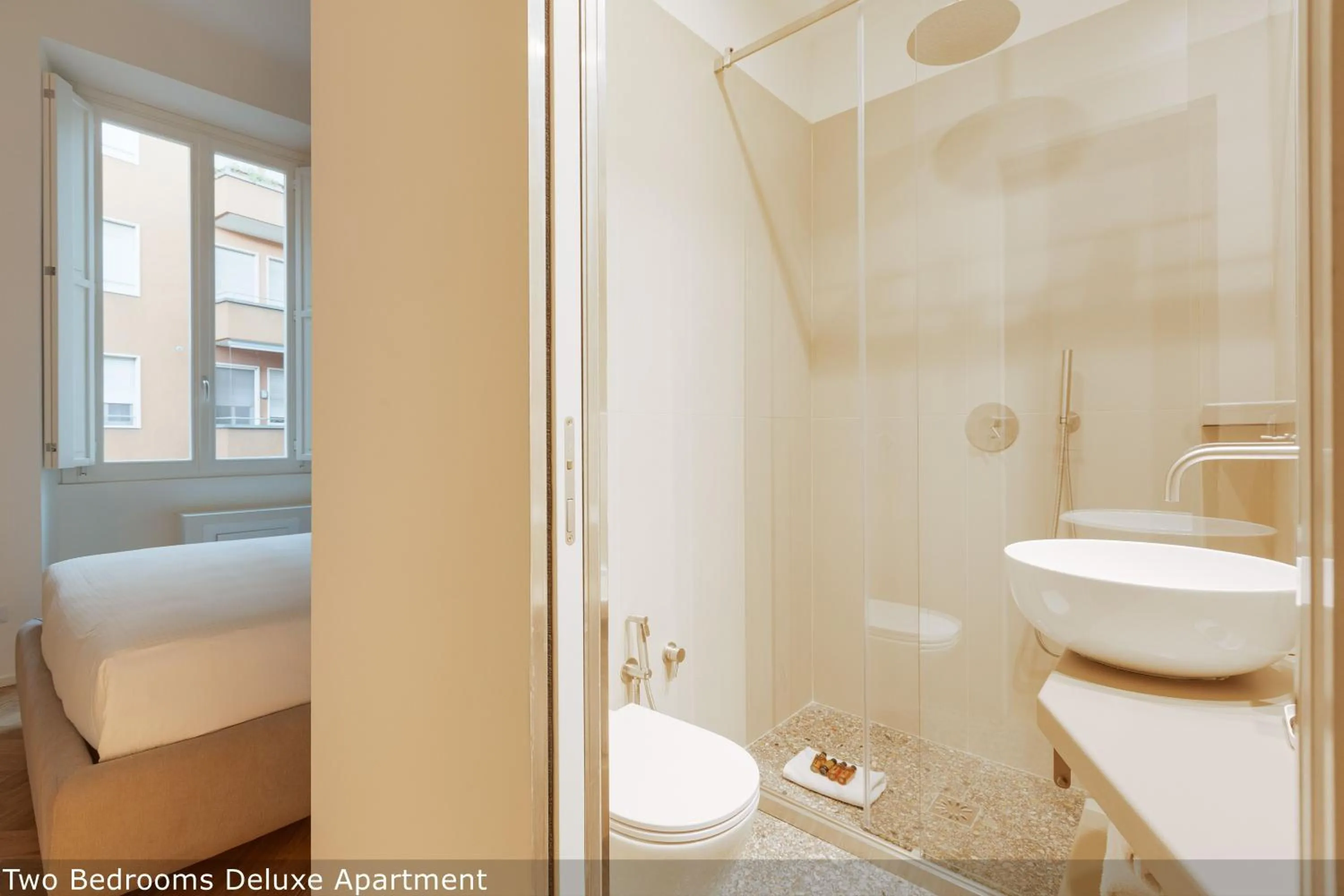 Shower in Brera Apartments in San Fermo