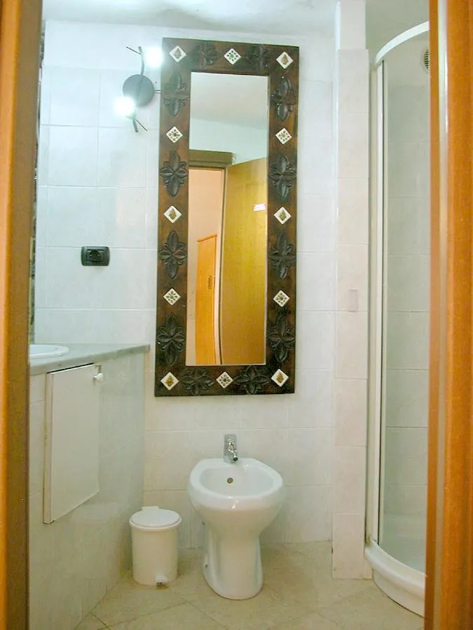 Shower in Affittacamere Rollando