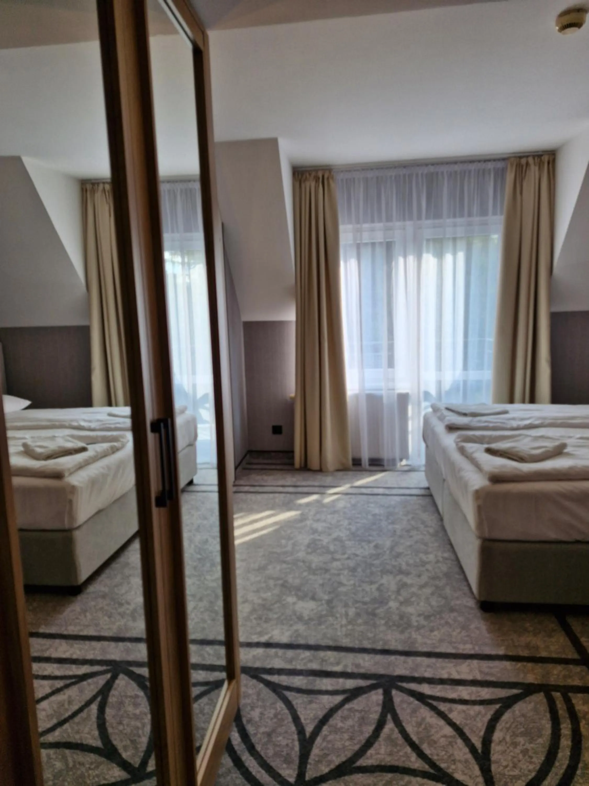 Photo of the whole room, Bed in Bel-Ami