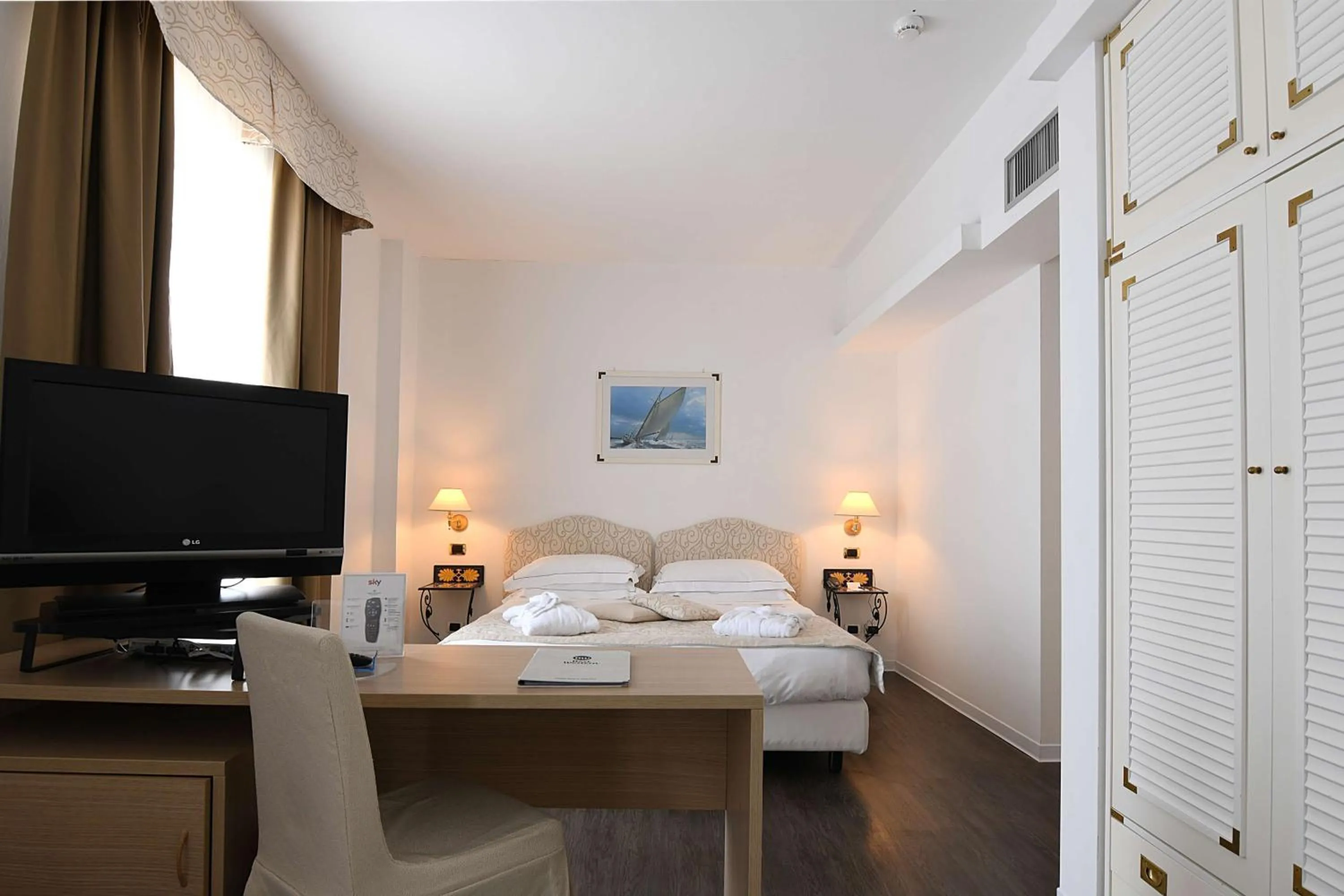 Photo of the whole room, Bed in Best Western Hotel Acqua Novella