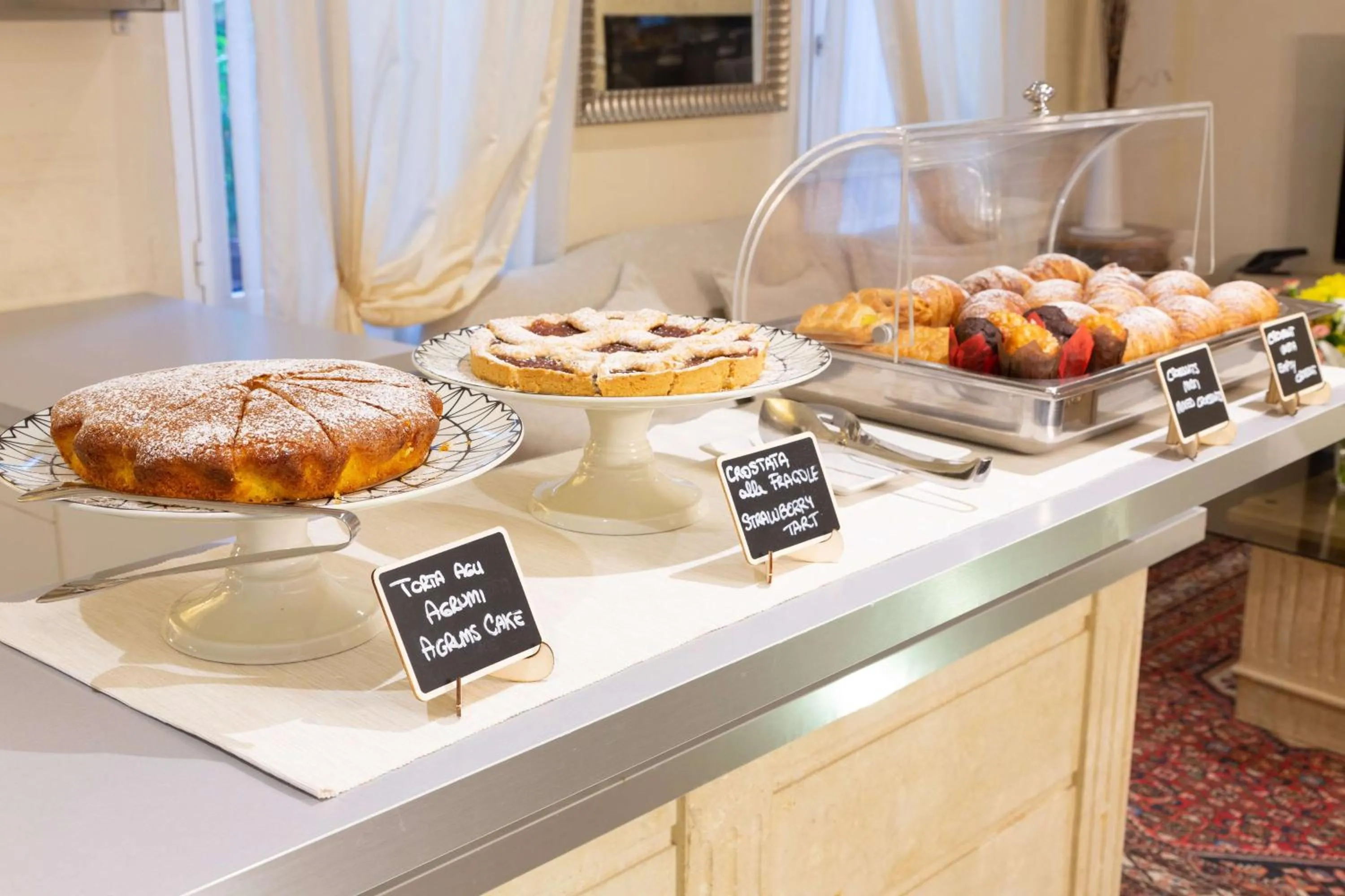 Restaurant/places to eat in Hotel Patavium