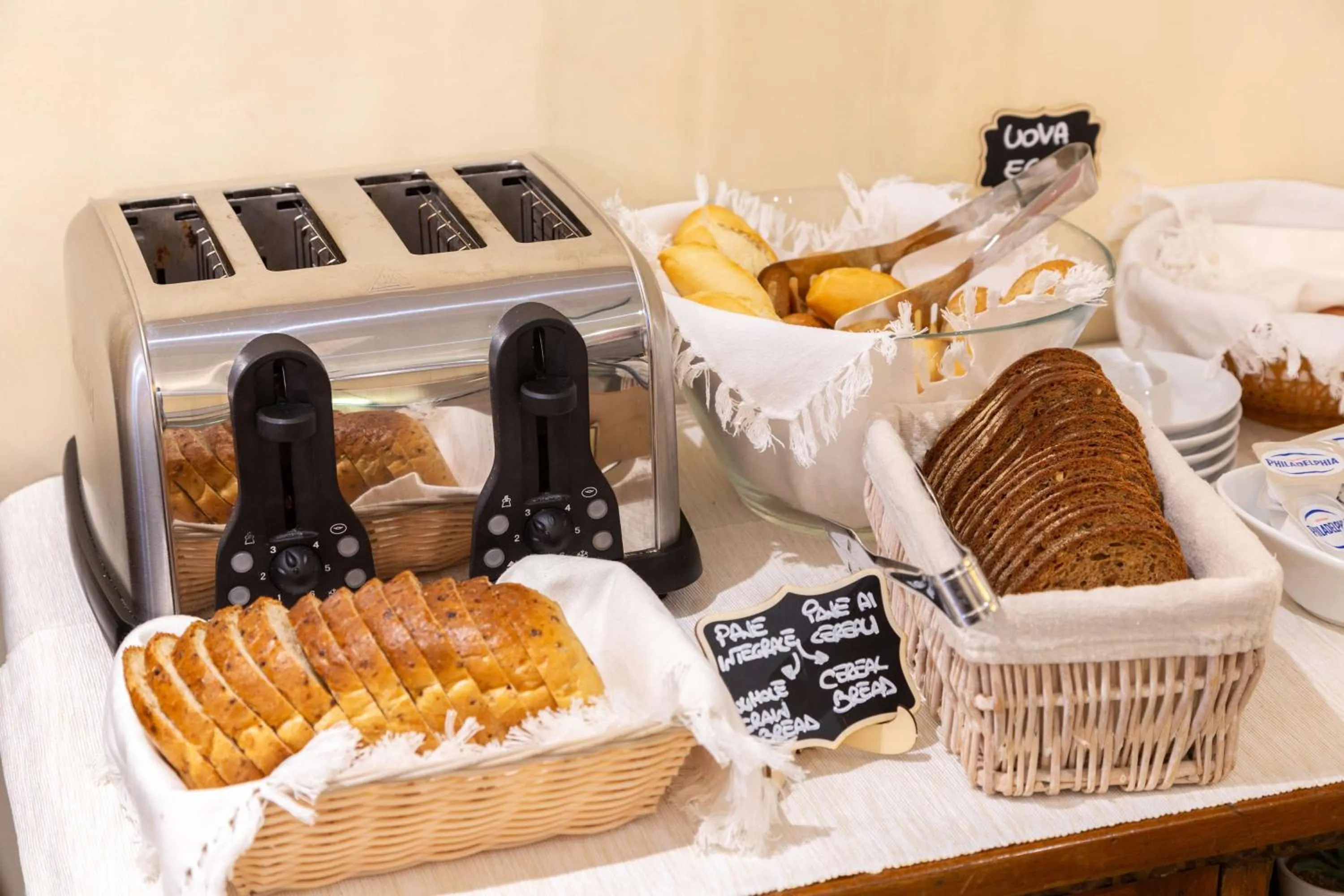 Restaurant/places to eat in Hotel Patavium