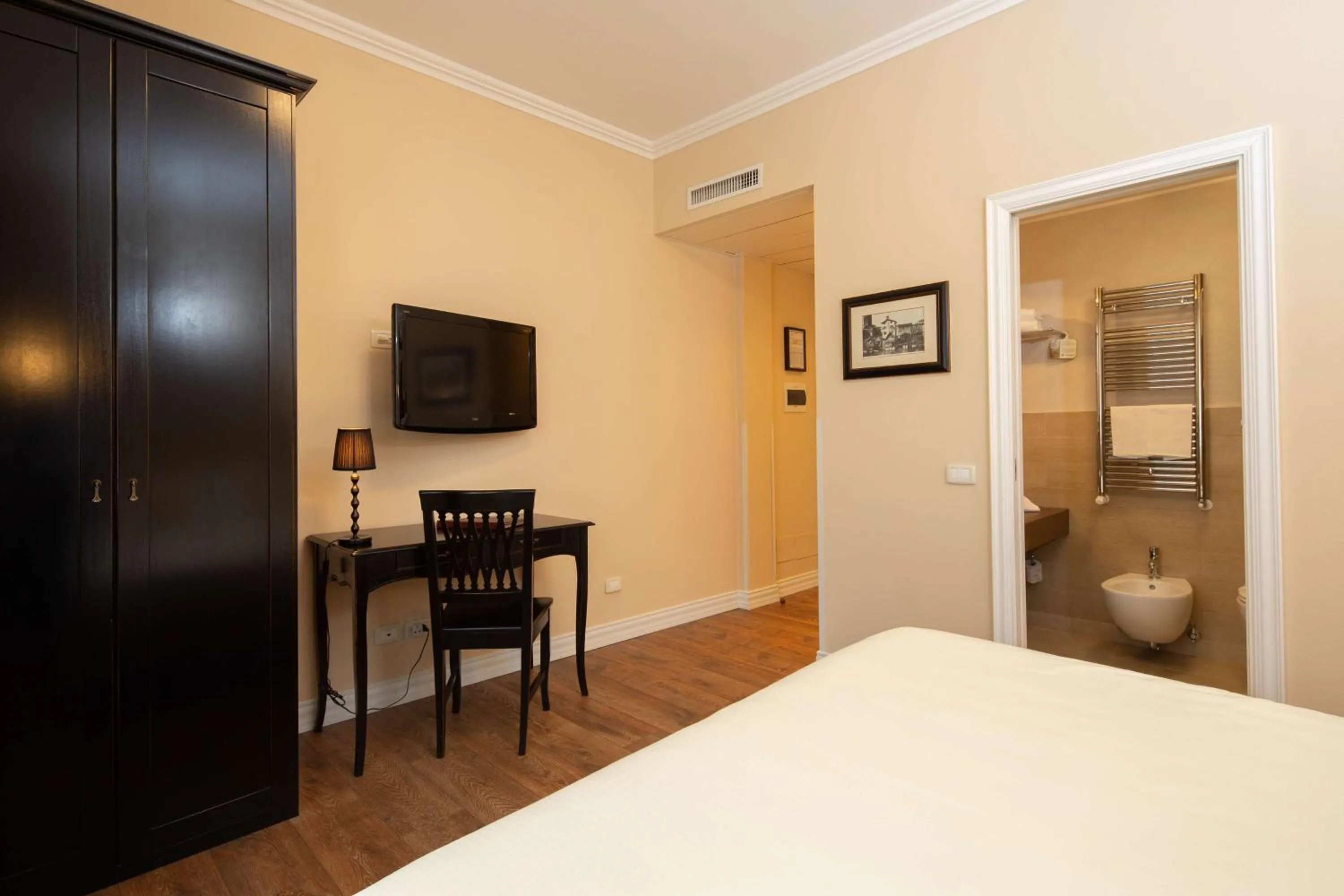 Photo of the whole room, Bed in Hotel Patavium