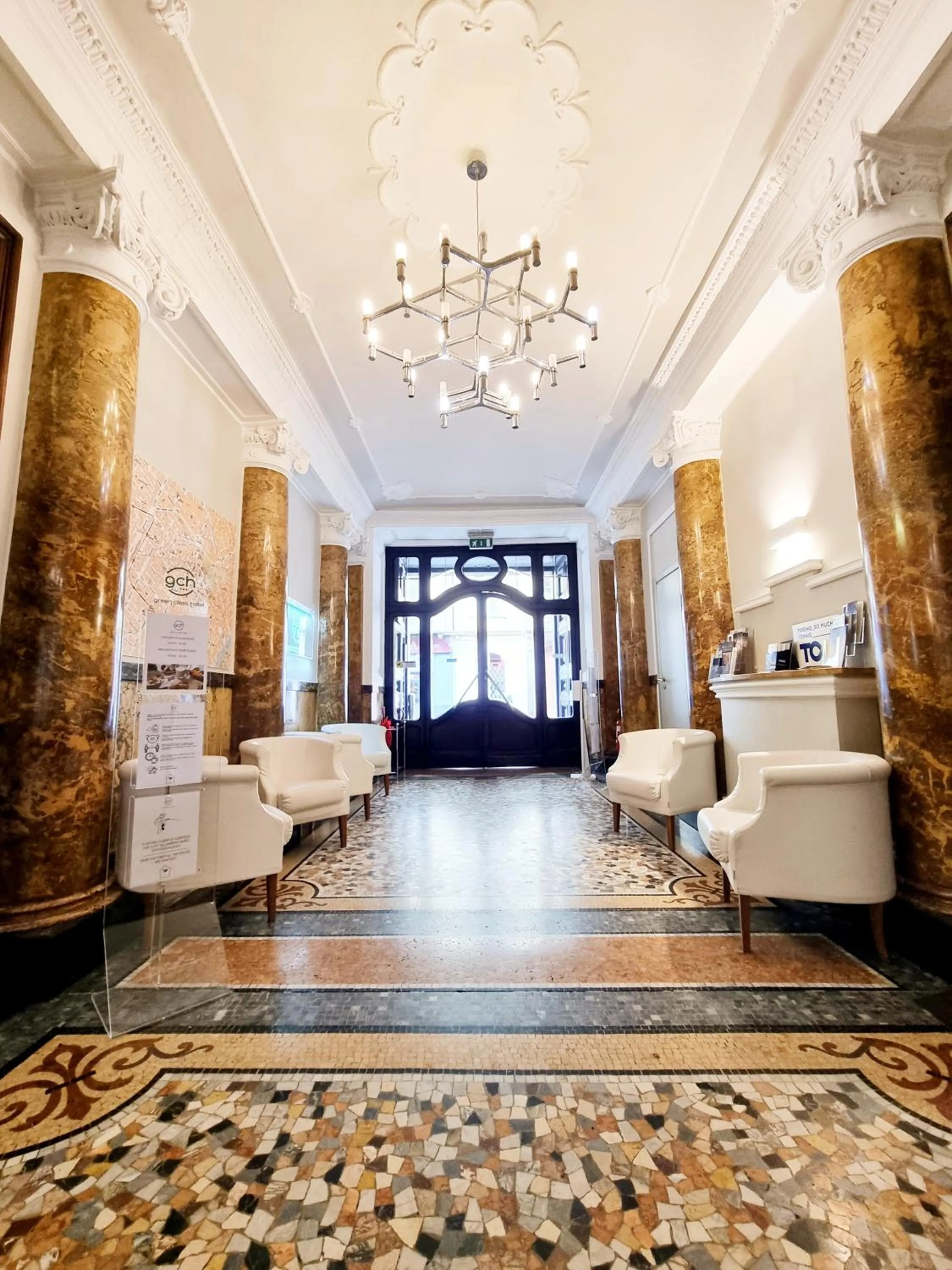 Lobby or reception in Hotel Astoria