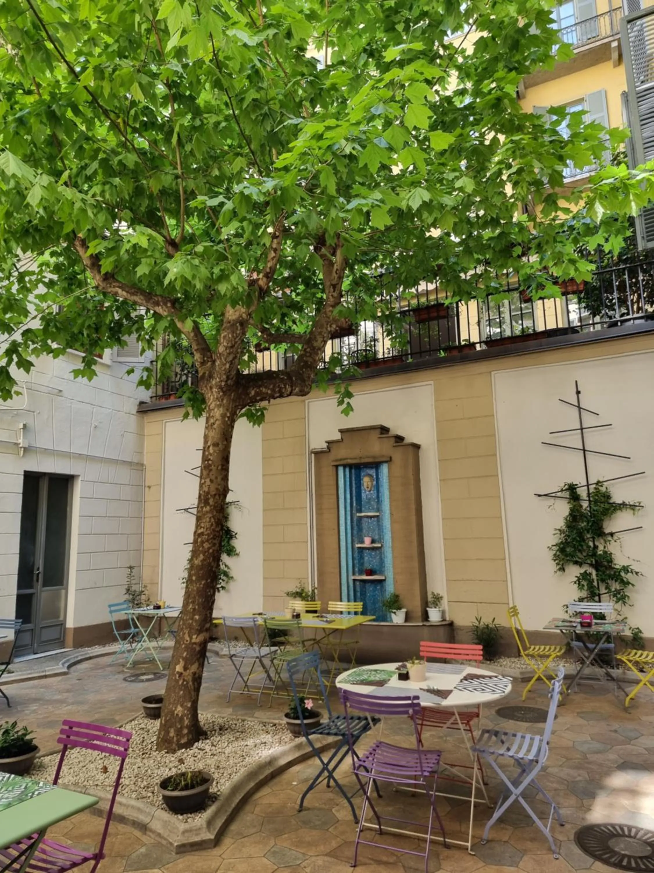 Day in Hotel Astoria