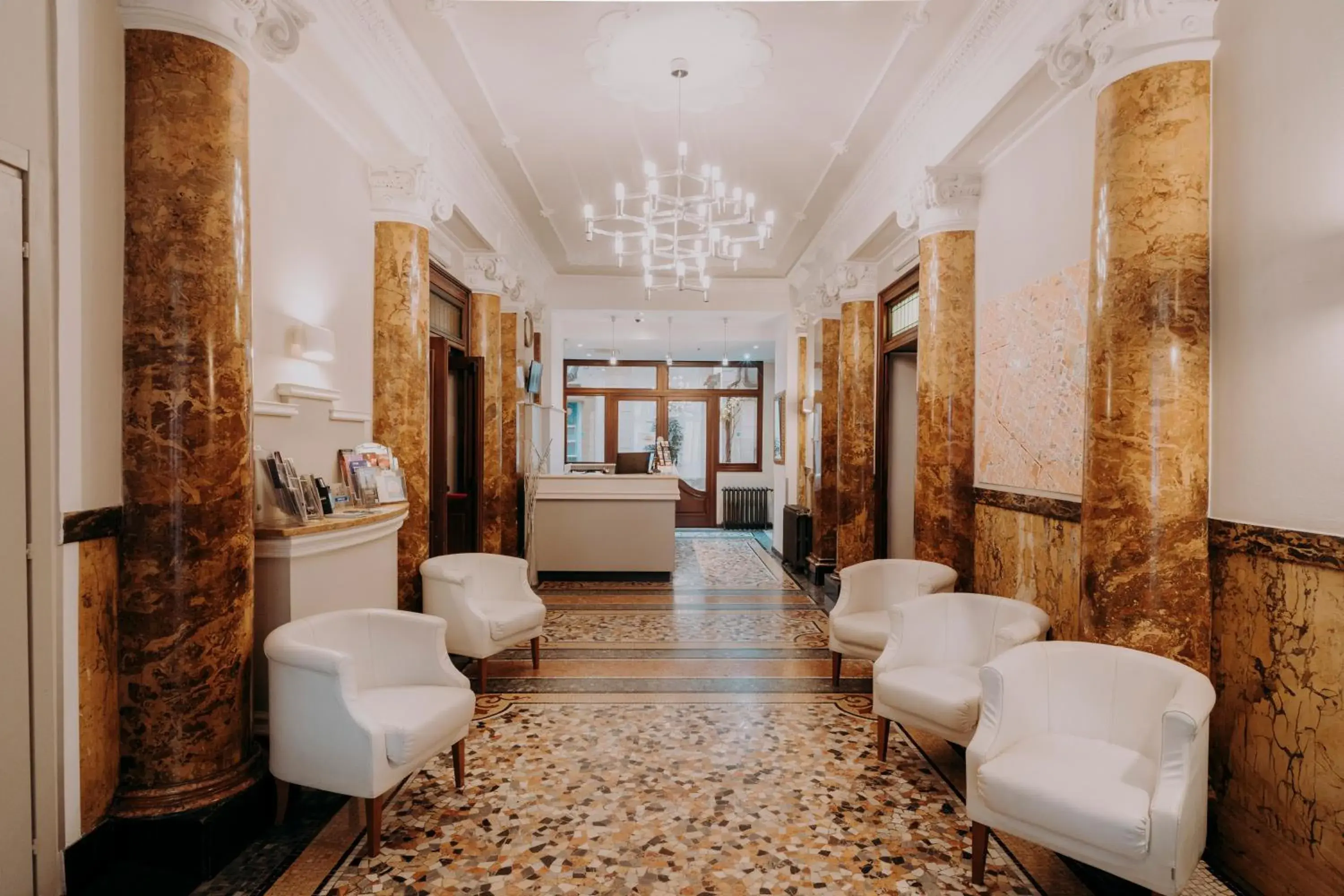 Property building in Hotel Astoria Property building in Hotel Astoria