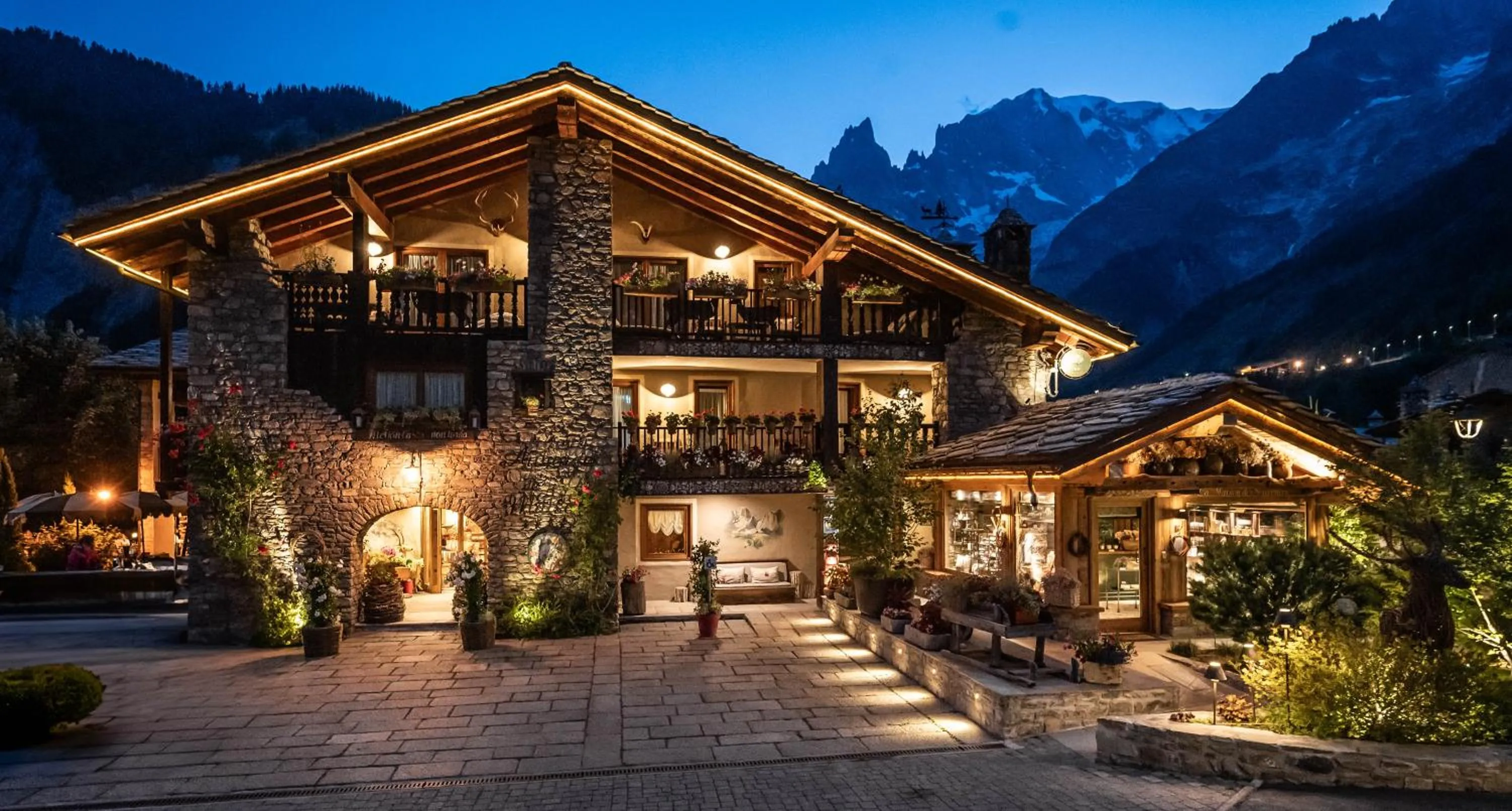 Property building in Auberge de La Maison