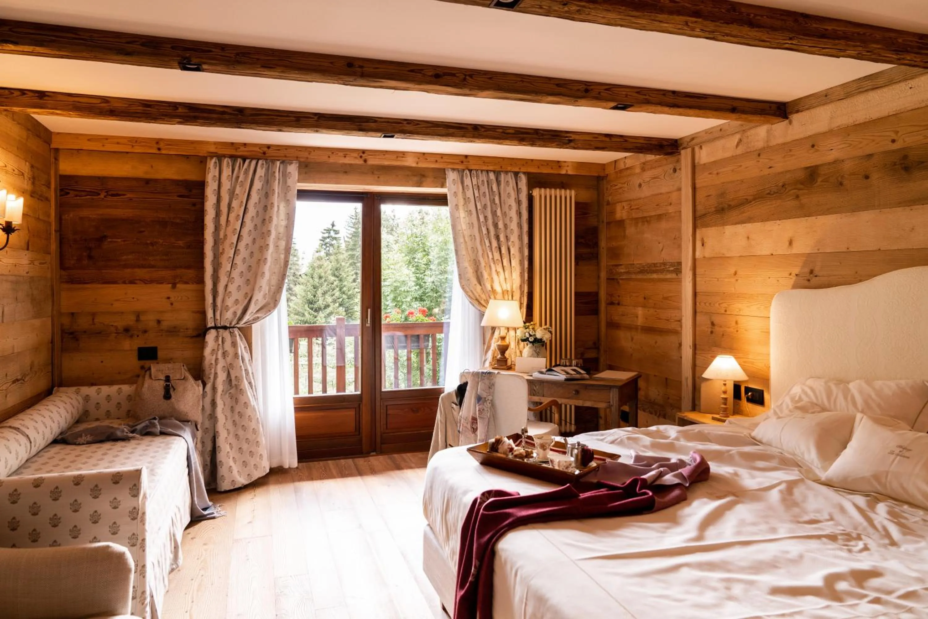 Bed in Auberge de La Maison