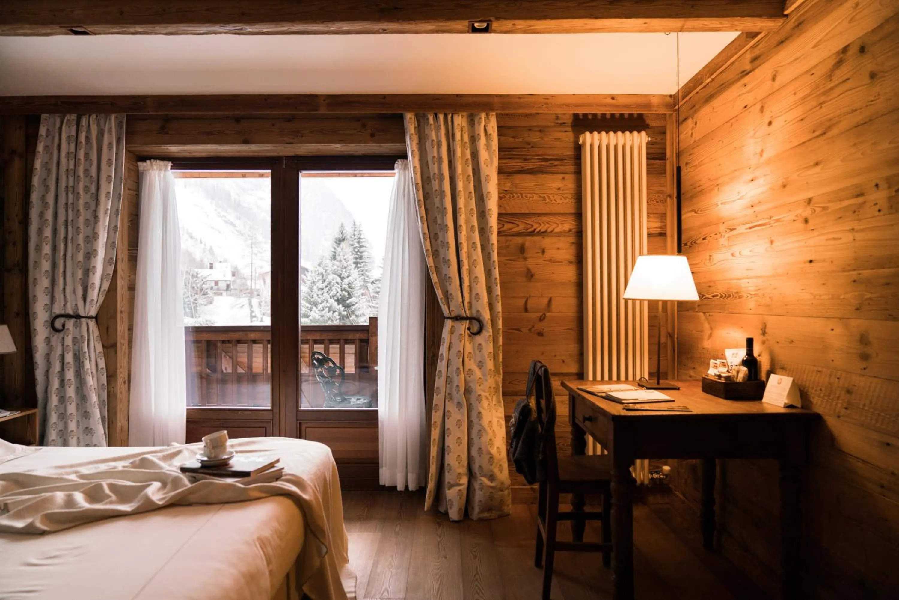 Bed in Auberge de La Maison