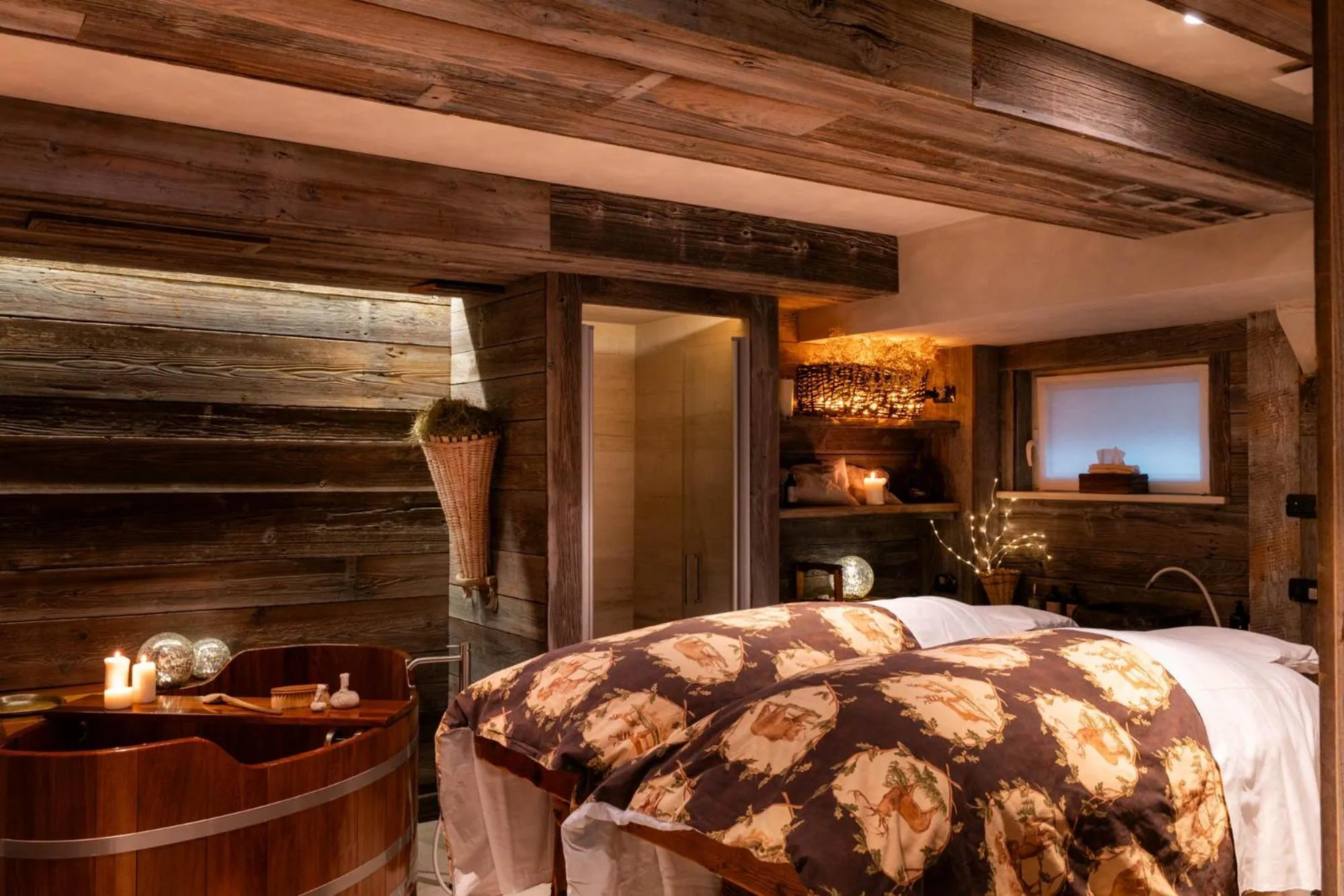 Hot Tub, Bed in Auberge de La Maison