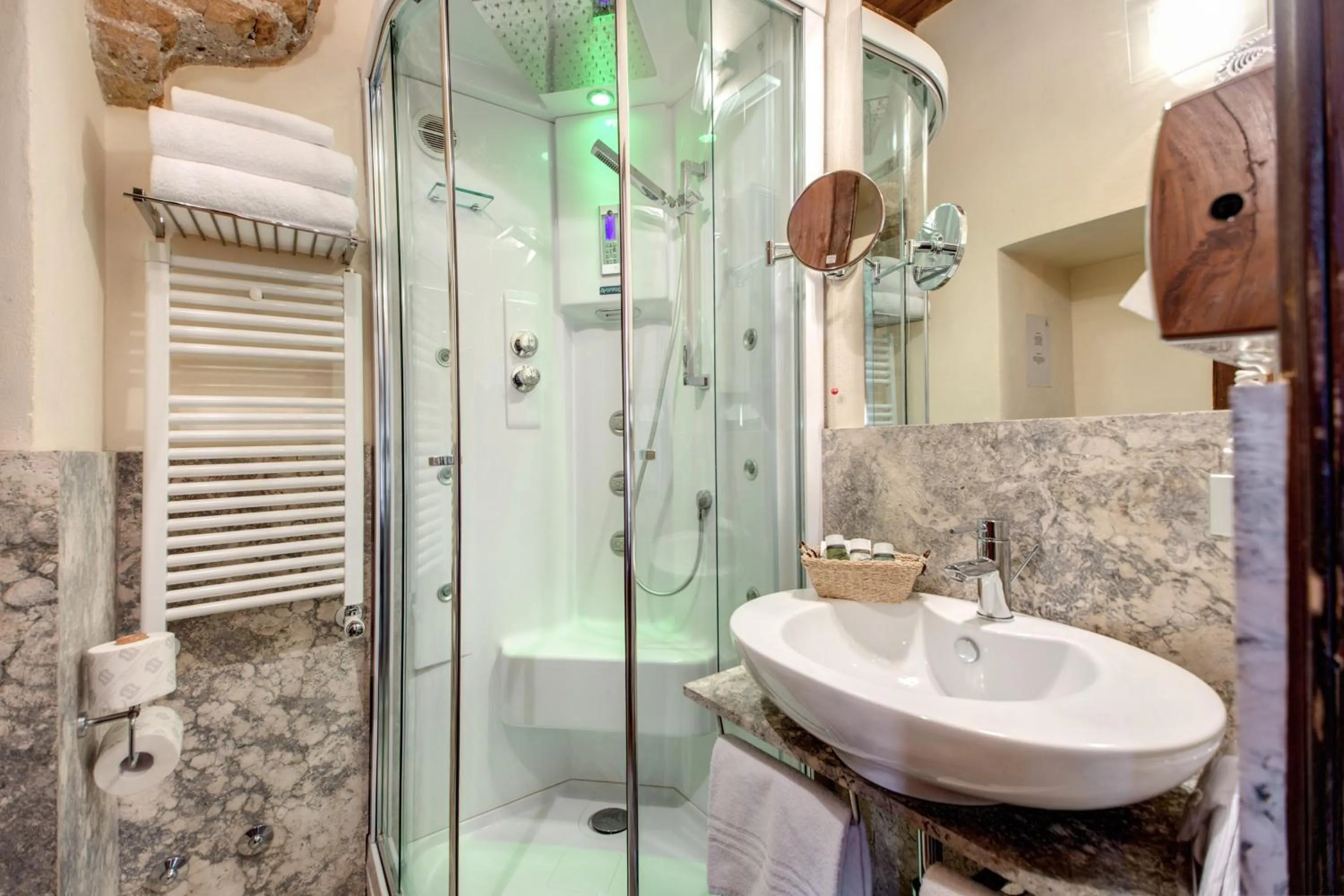 Bathroom in Residenza Torre Colonna