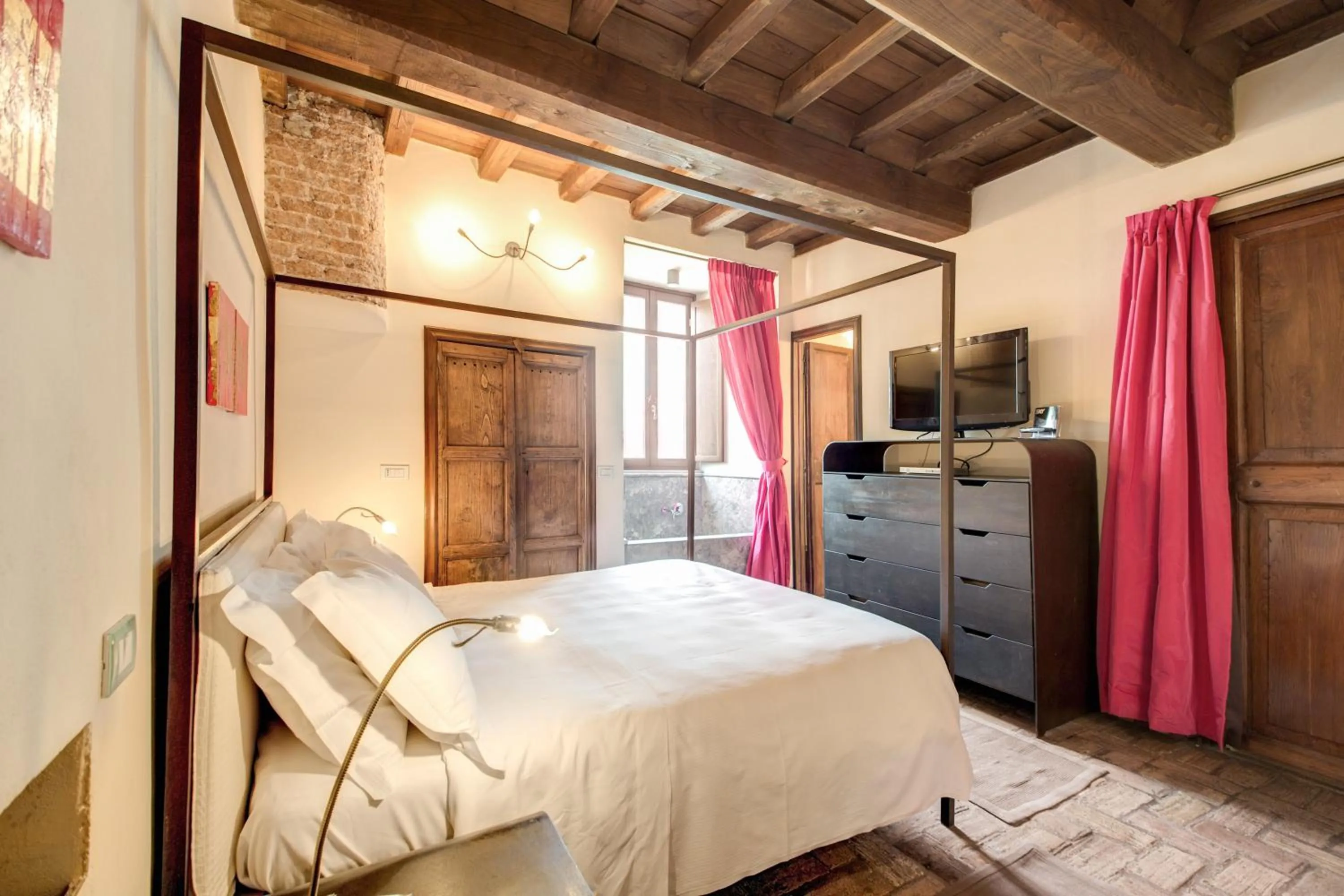 Photo of the whole room, Bed in Residenza Torre Colonna