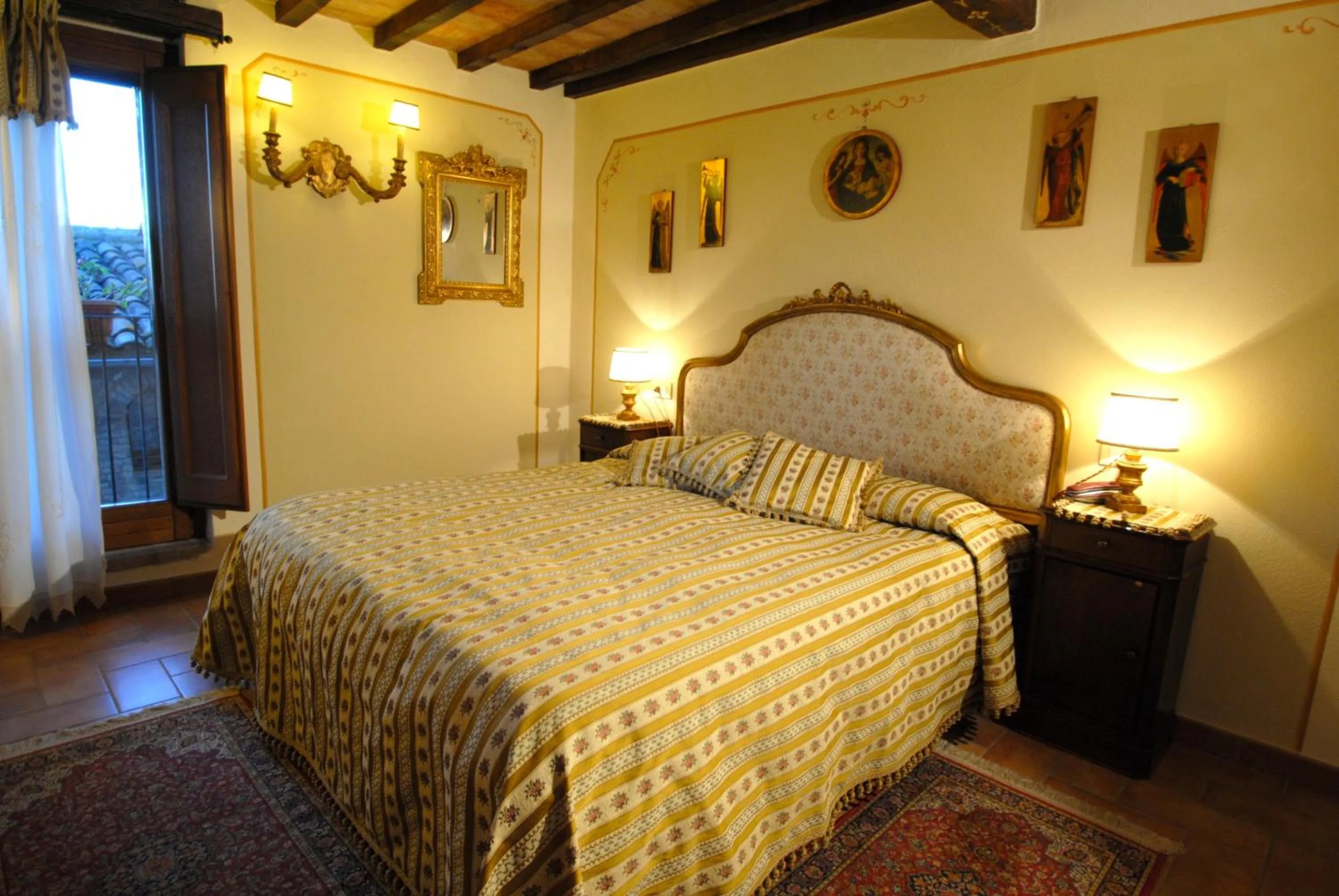 Photo of the whole room, Bed in Torre Sangiovanni Albergo e Ristorante da Rosary