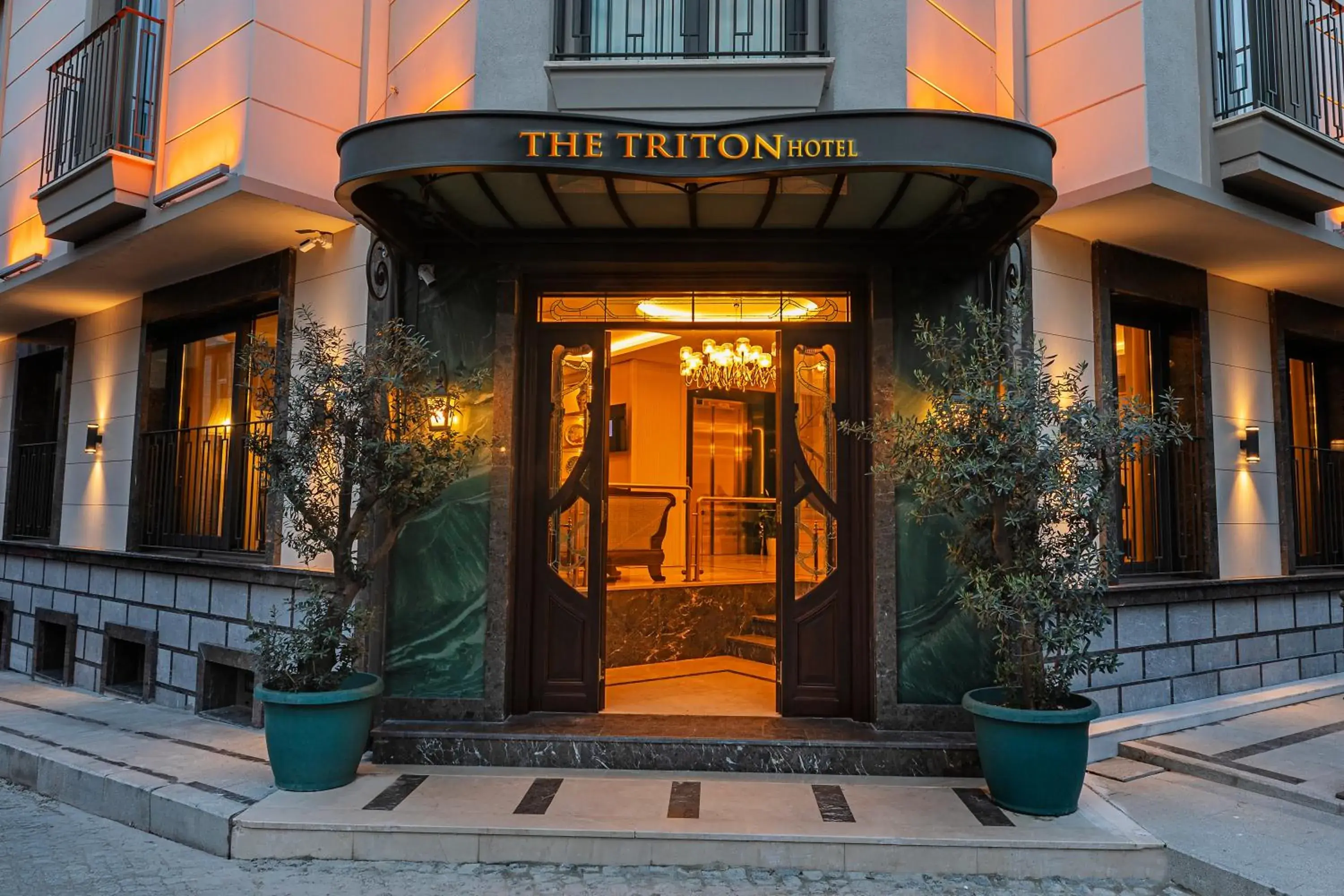 Facade/entrance in Triton Hotel Facade/entrance in Triton Hotel
