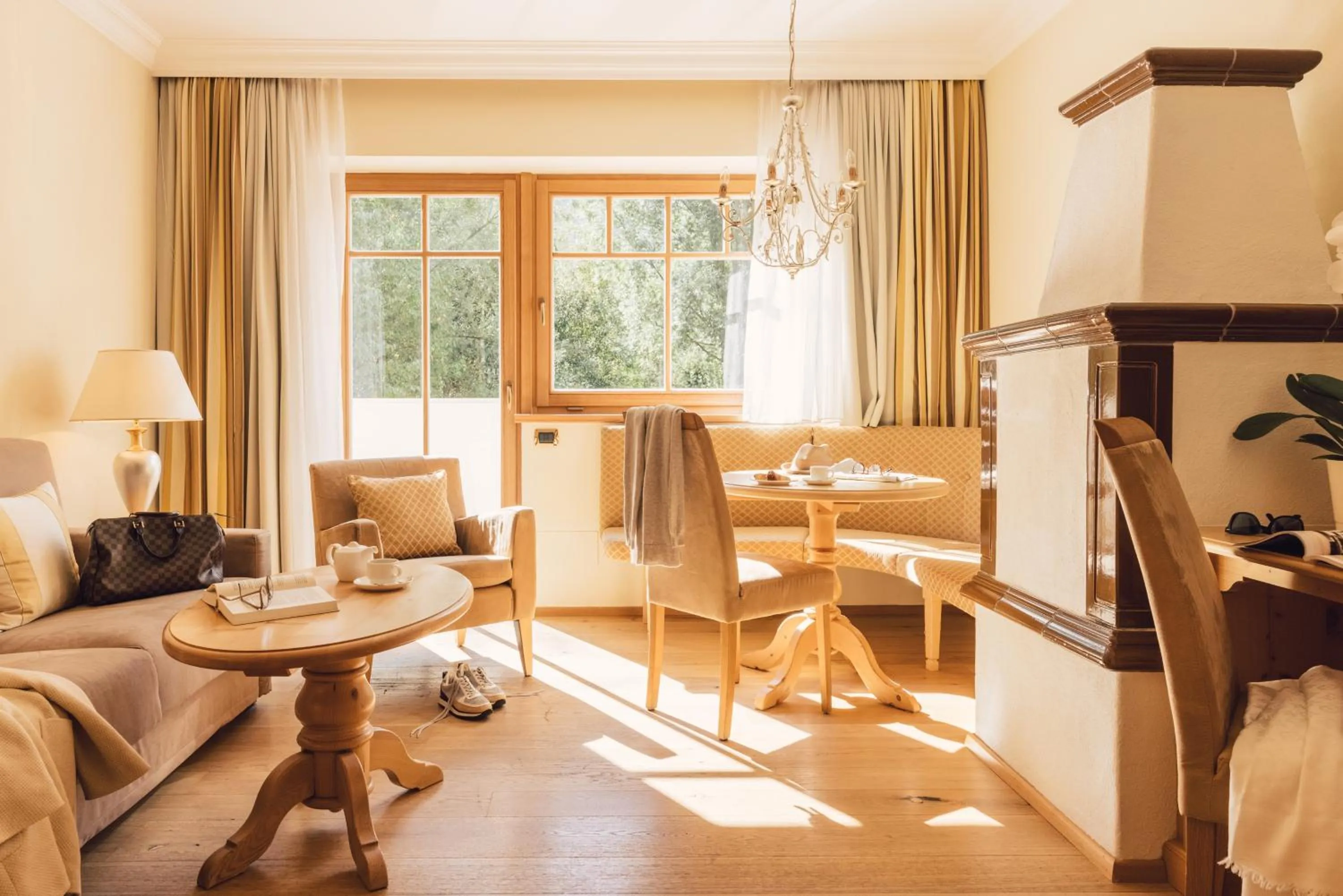 Living room in Alpenpalace Luxury Hideaway & Spa Retreat