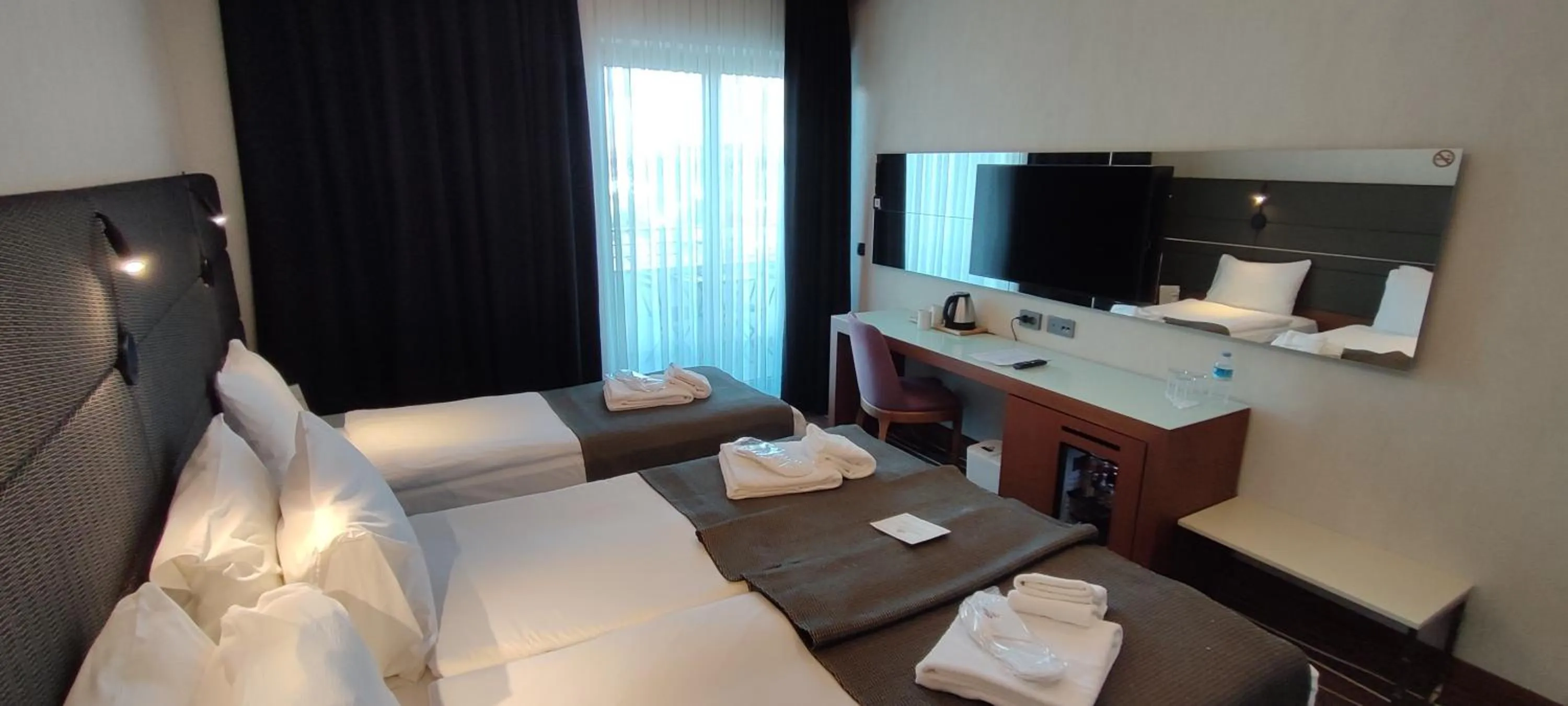 Shower, Bed in Cihangir Hotel Bosphorus