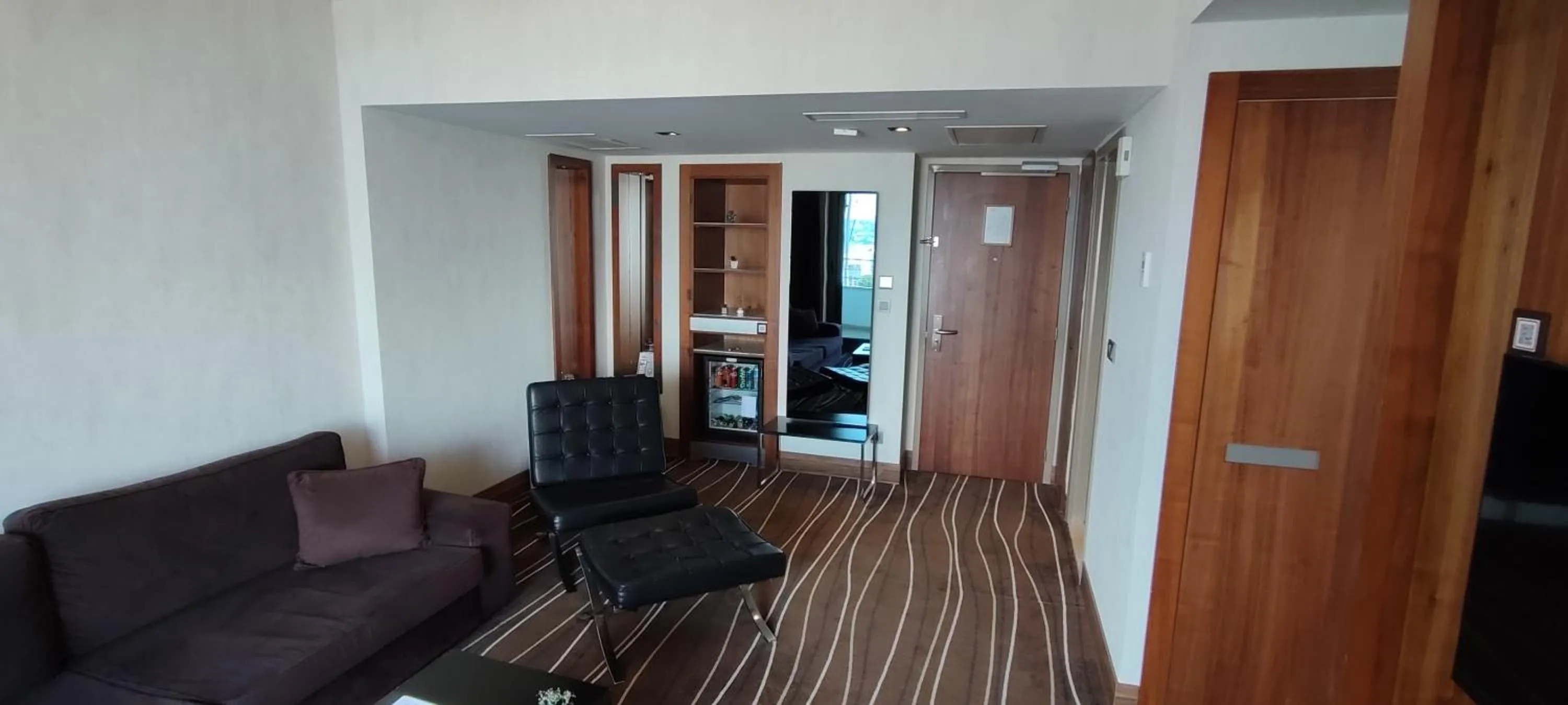 Communal lounge/ TV room in Cihangir Hotel Bosphorus