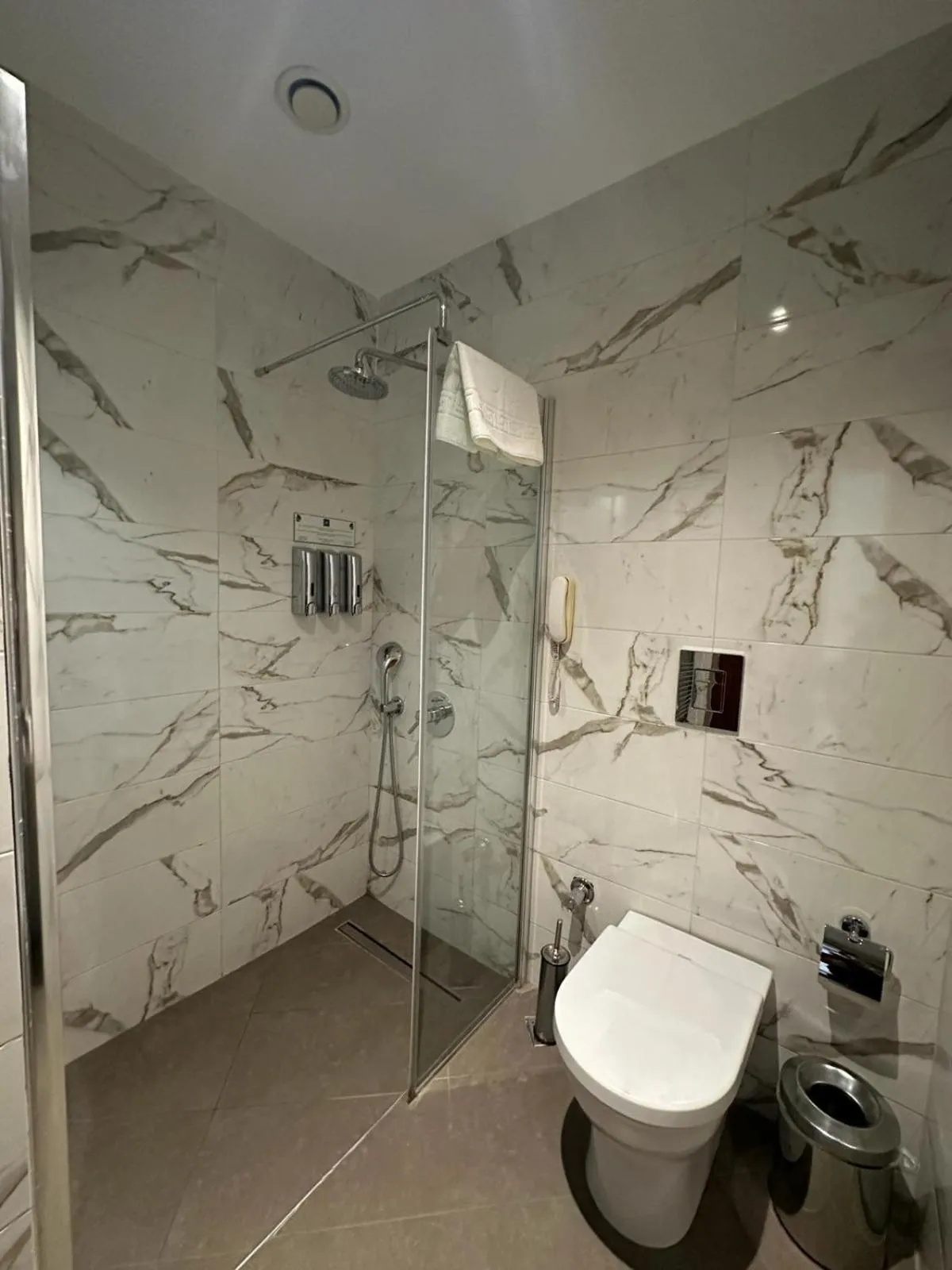 Shower in Cihangir Hotel Bosphorus