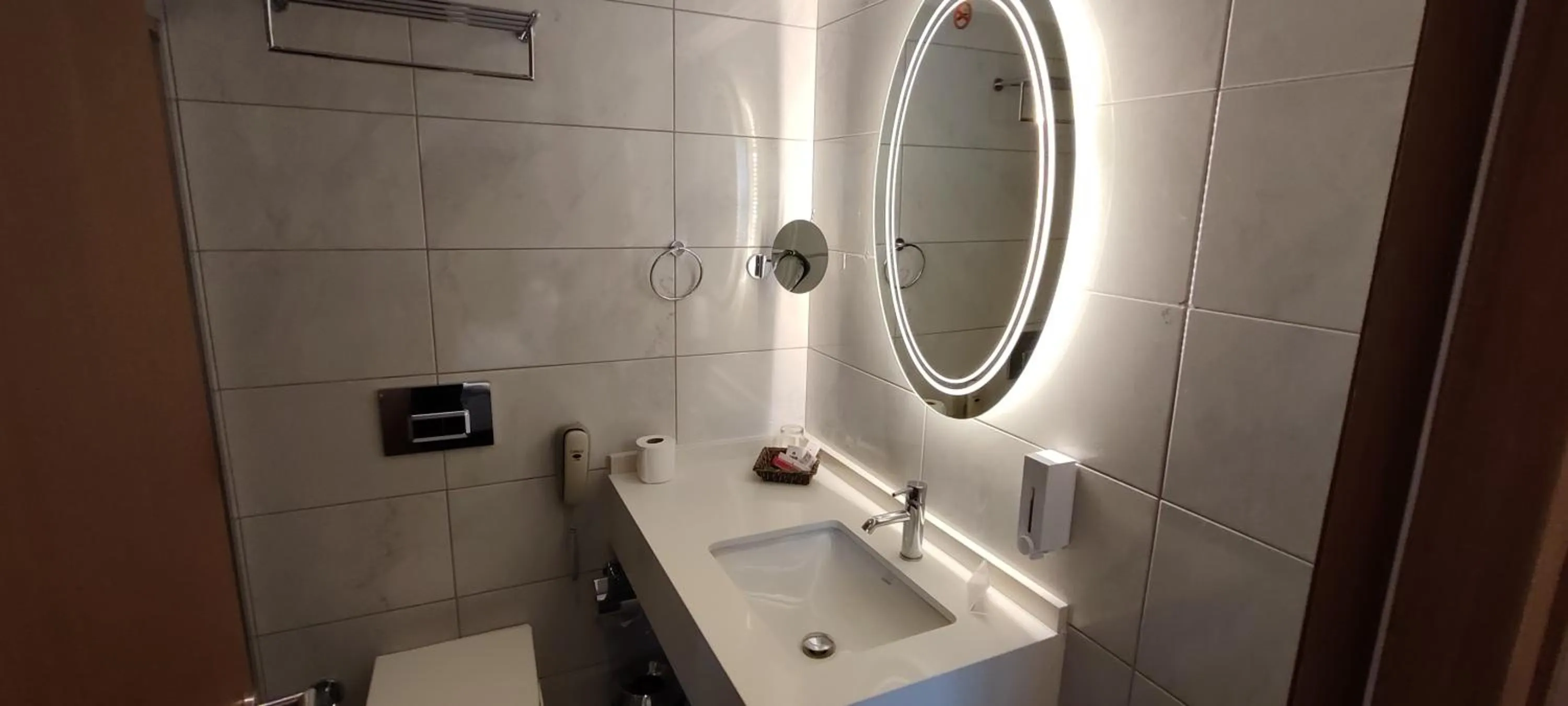 Shower in Cihangir Hotel Bosphorus