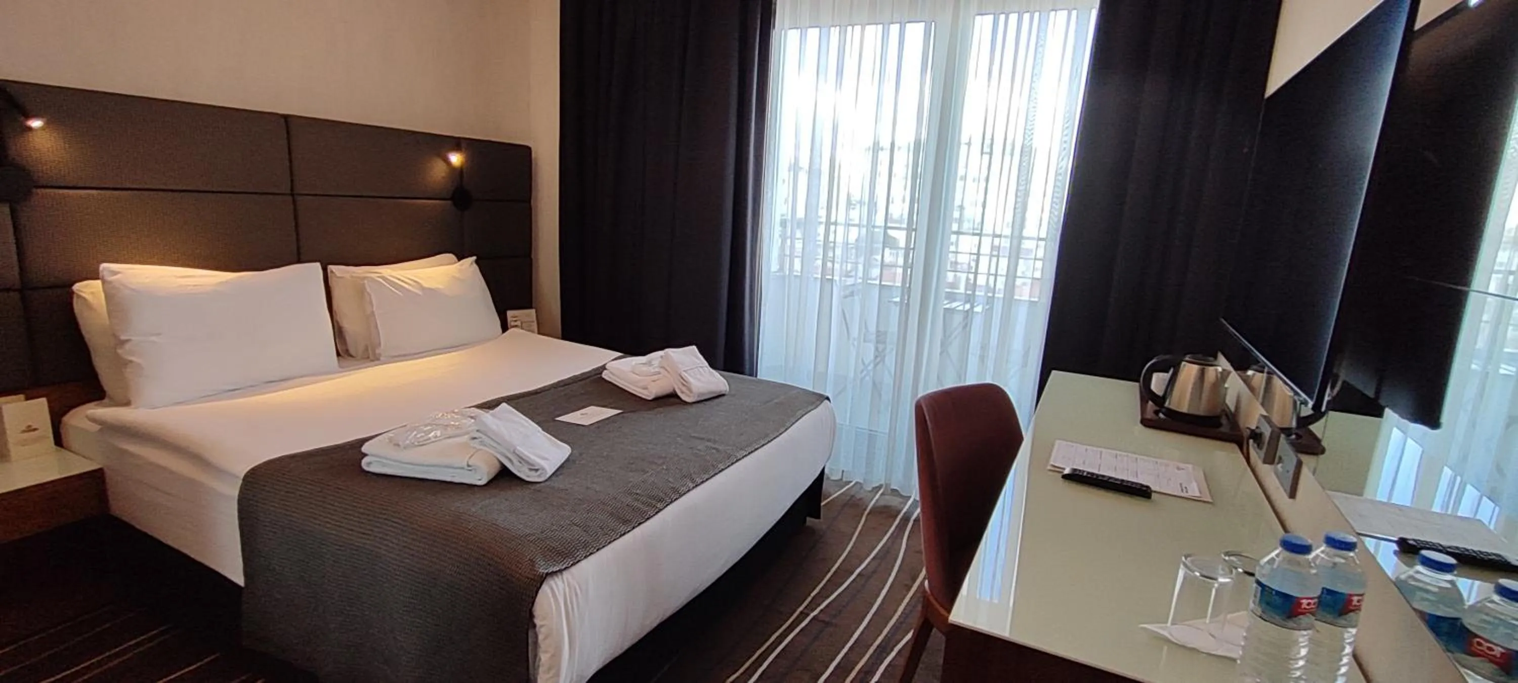 Shower, Bed in Cihangir Hotel Bosphorus