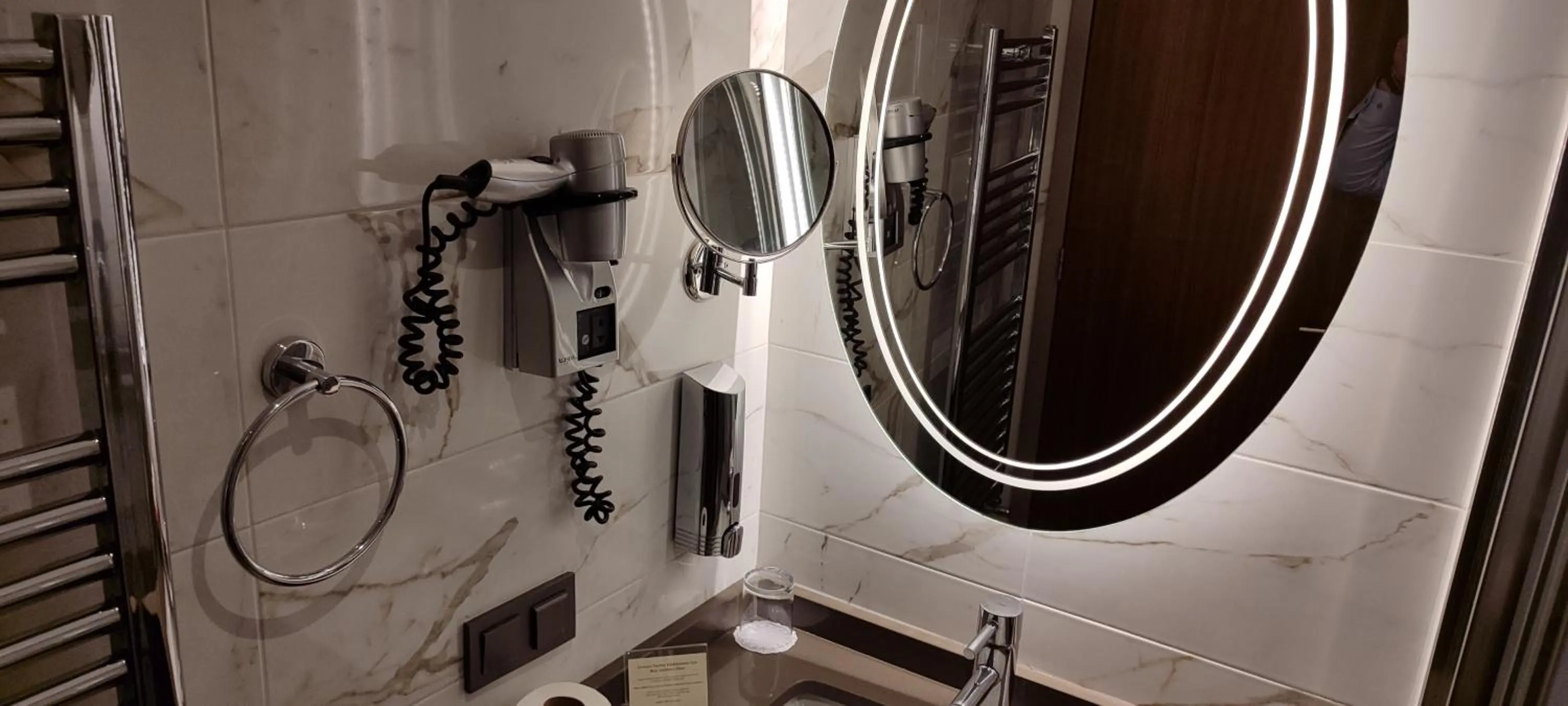 Shower in Cihangir Hotel Bosphorus