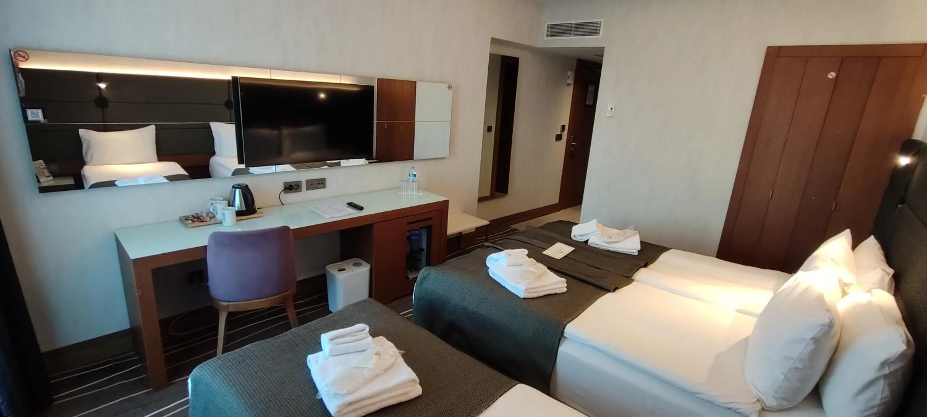 Shower, Bed in Cihangir Hotel Bosphorus