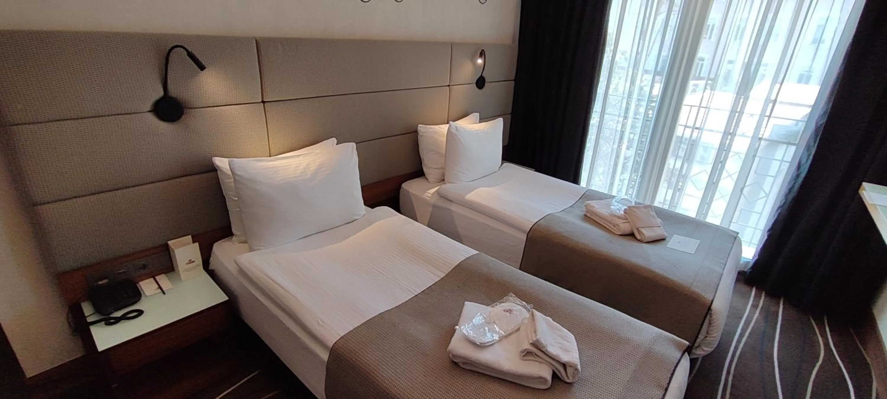 Shower, Bed in Cihangir Hotel Bosphorus