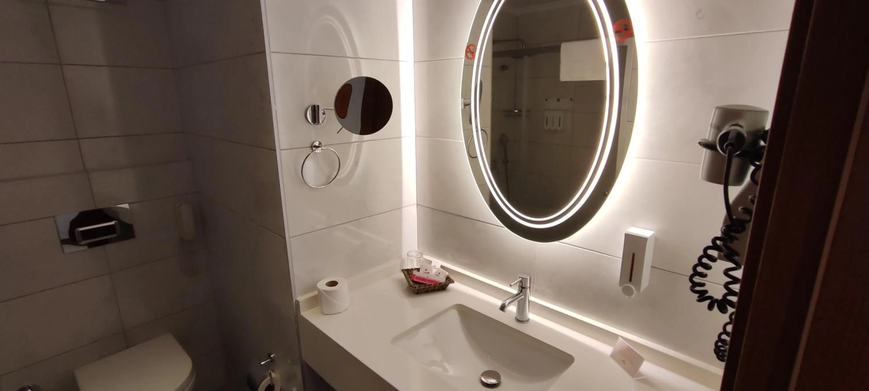 Shower in Cihangir Hotel Bosphorus